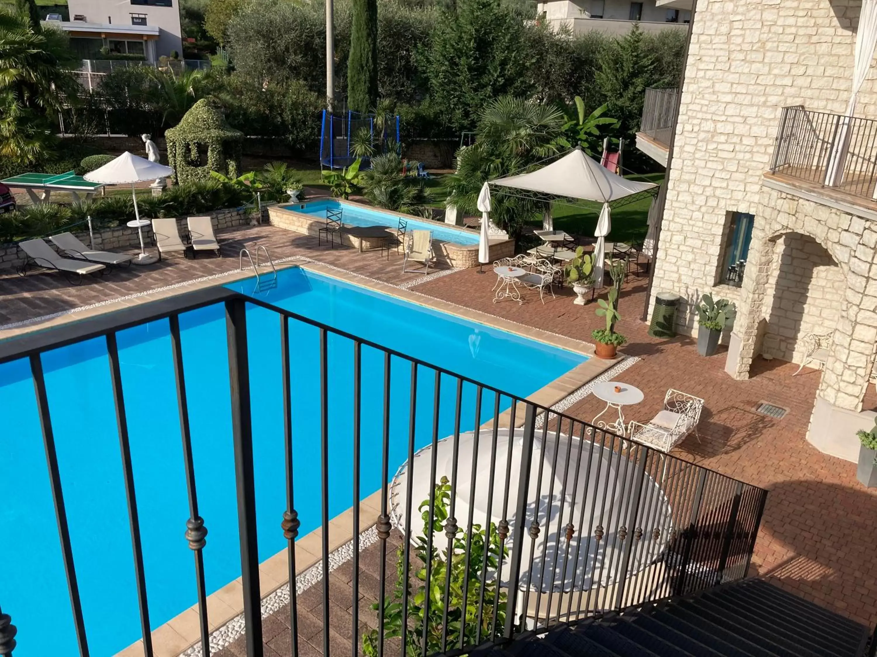 Pool View in Residenza Le Due Torri