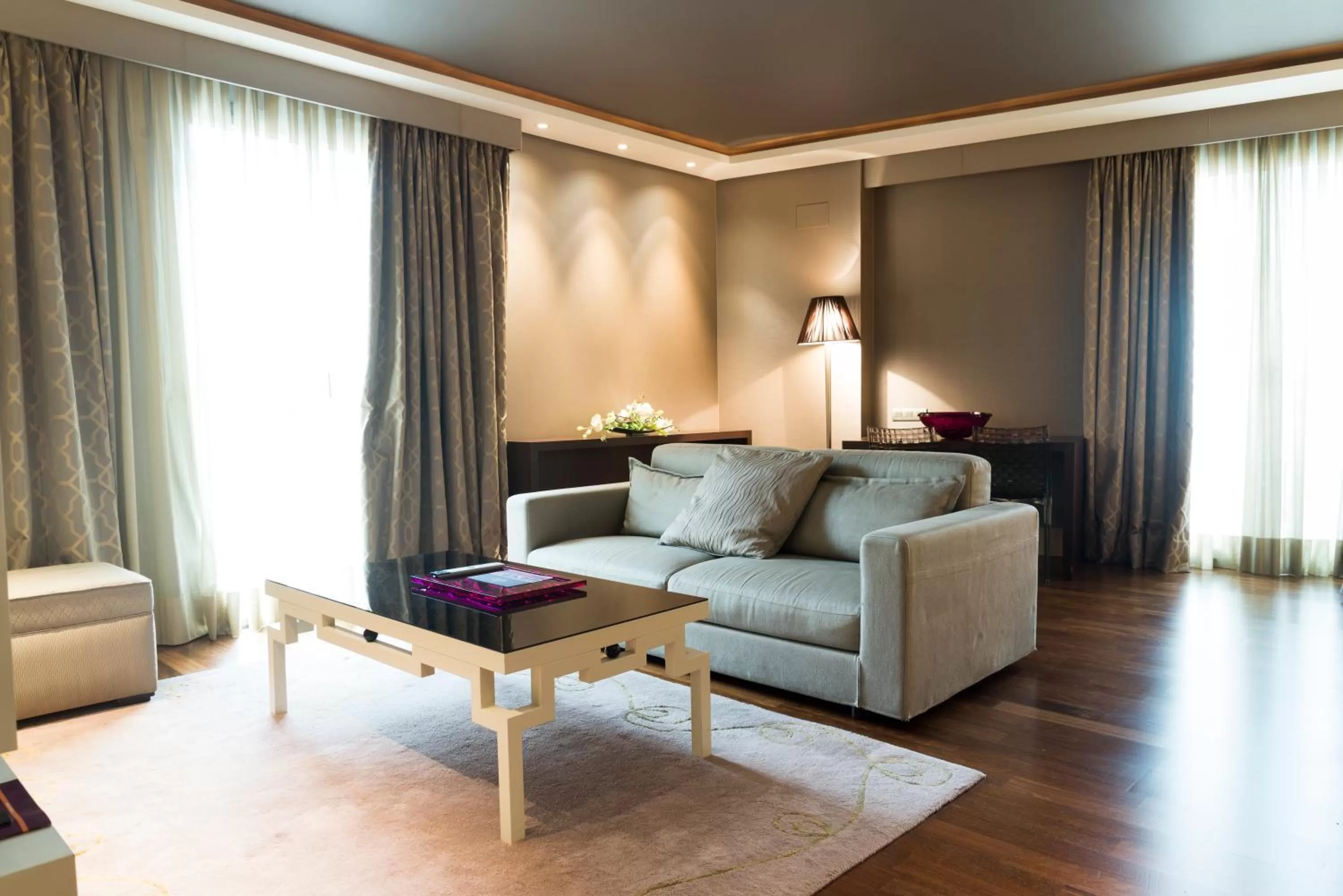 Living room in Nexus Valladolid Suites & Hotel