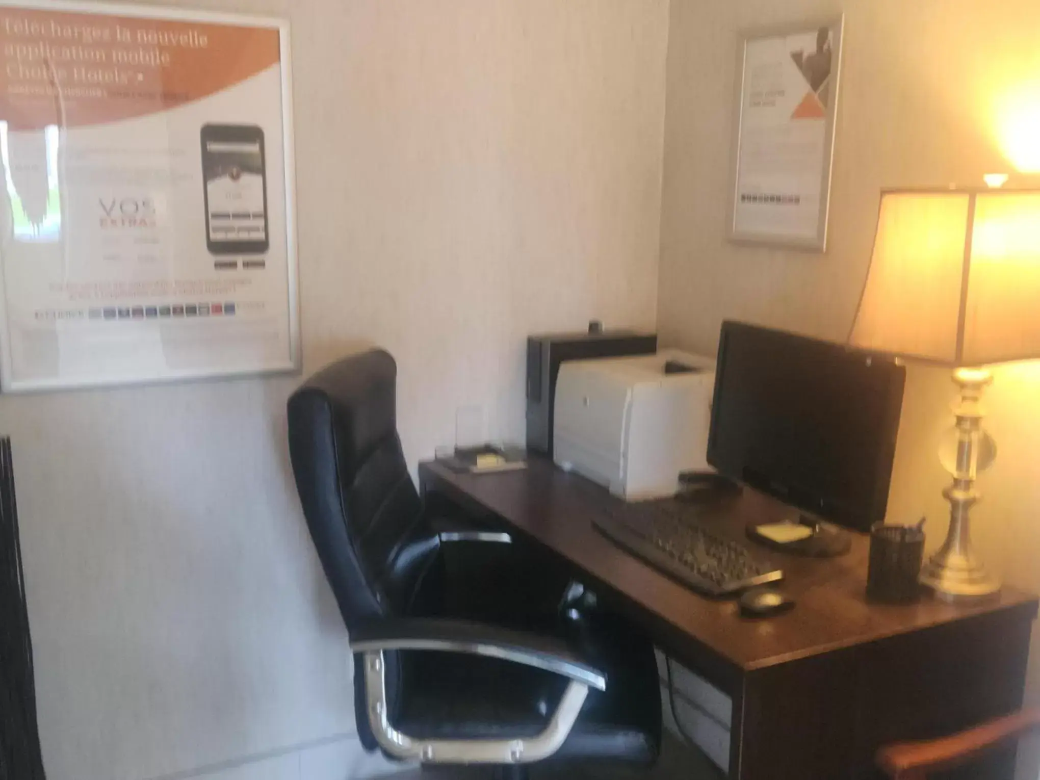 Business facilities, Business Area/Conference Room in Comfort Inn Trois-Rivieres