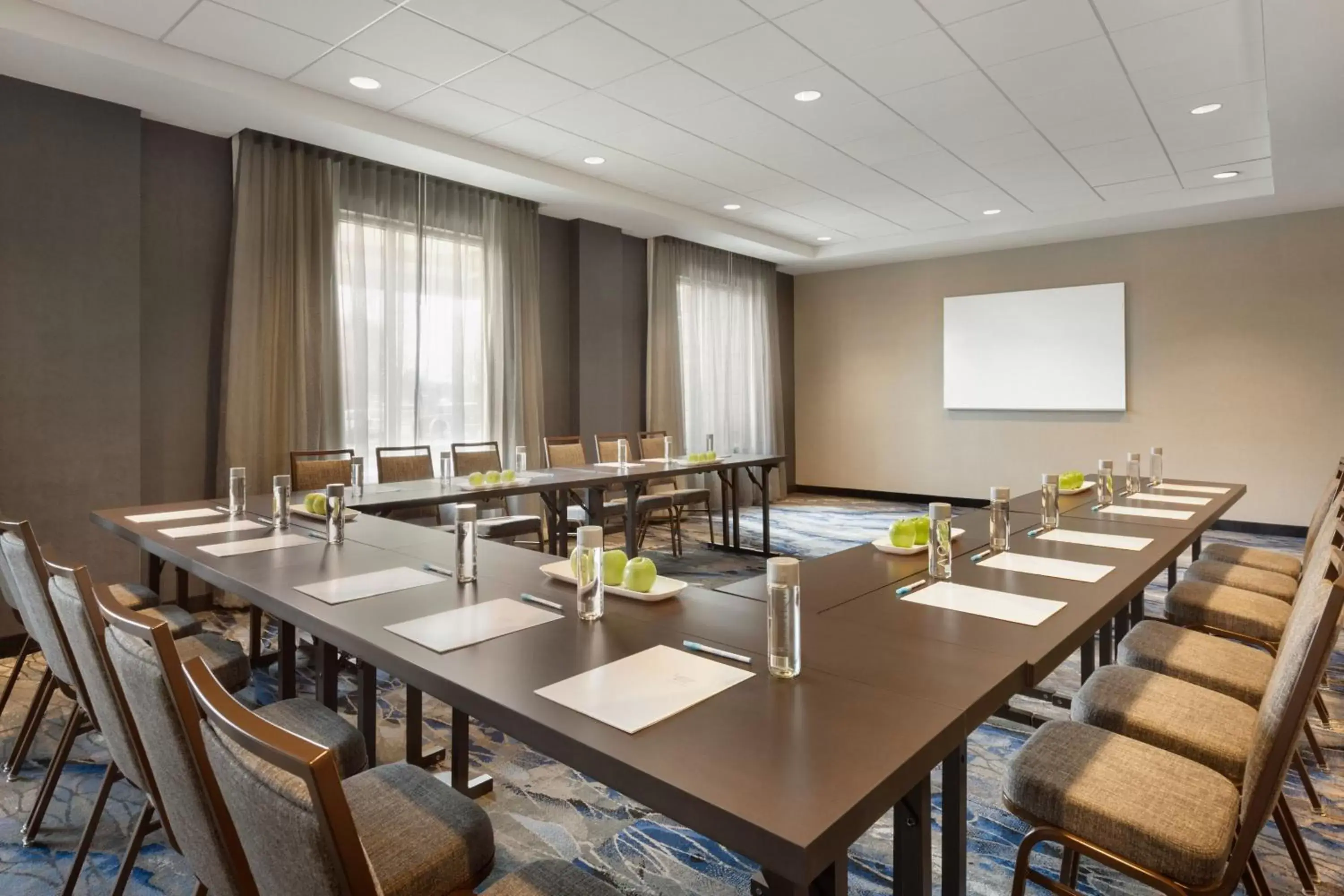 Meeting/conference room in Fairfield Inn & Suites by Marriott Boulder Longmont