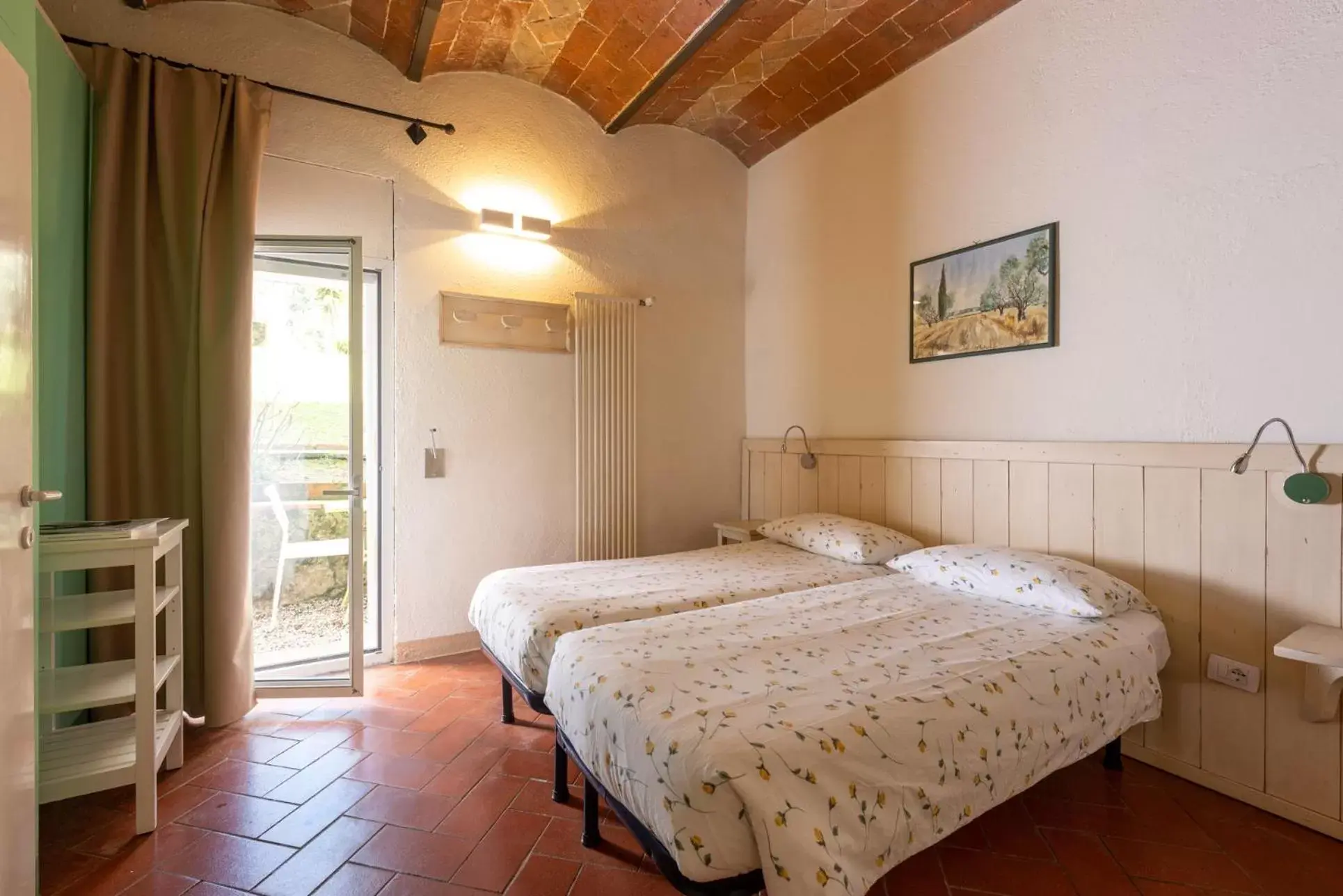 Bedroom, Bed in Massa Vecchia