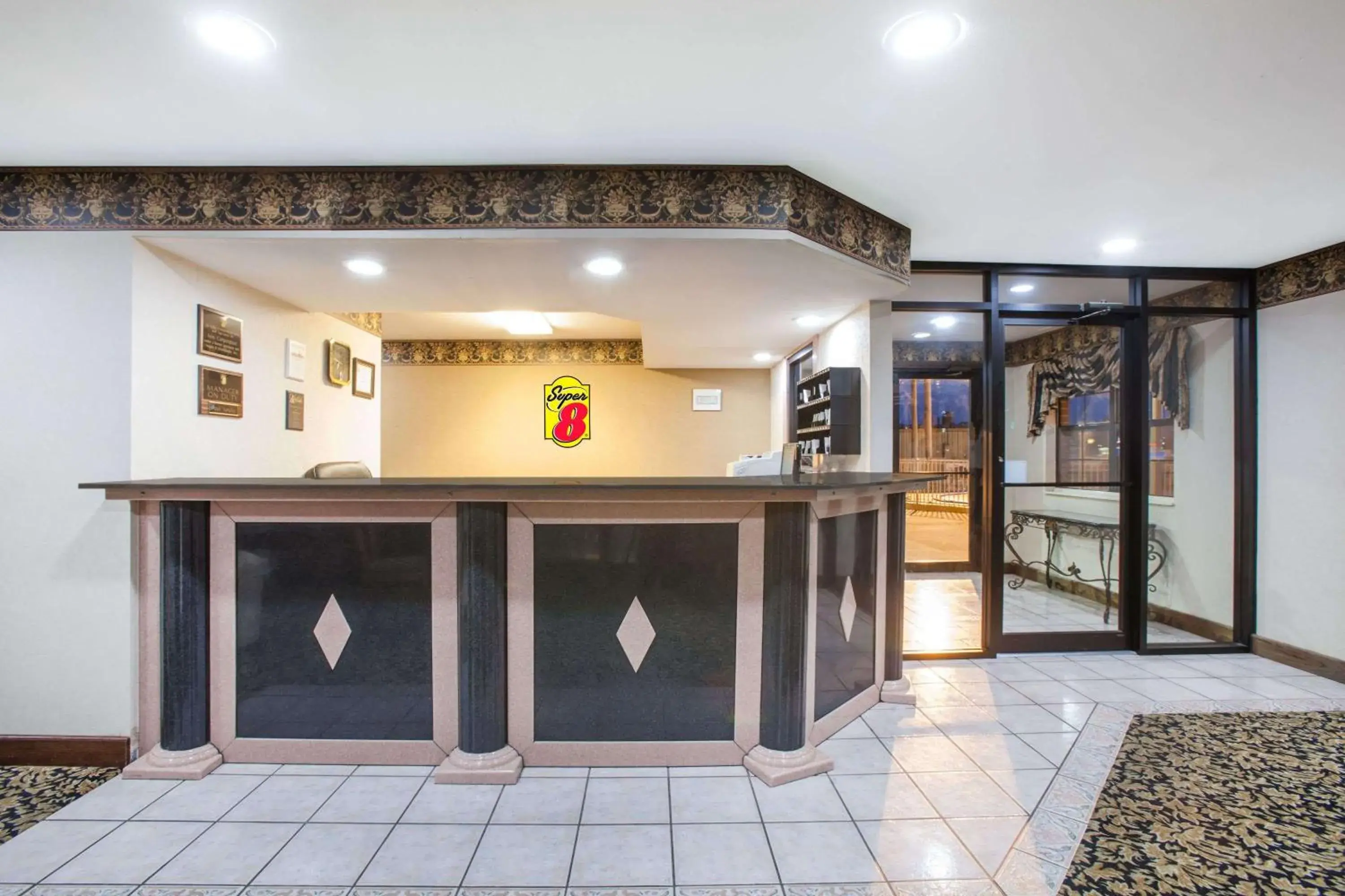 Lobby or reception, Lobby/Reception in Super 8 by Wyndham Cabot