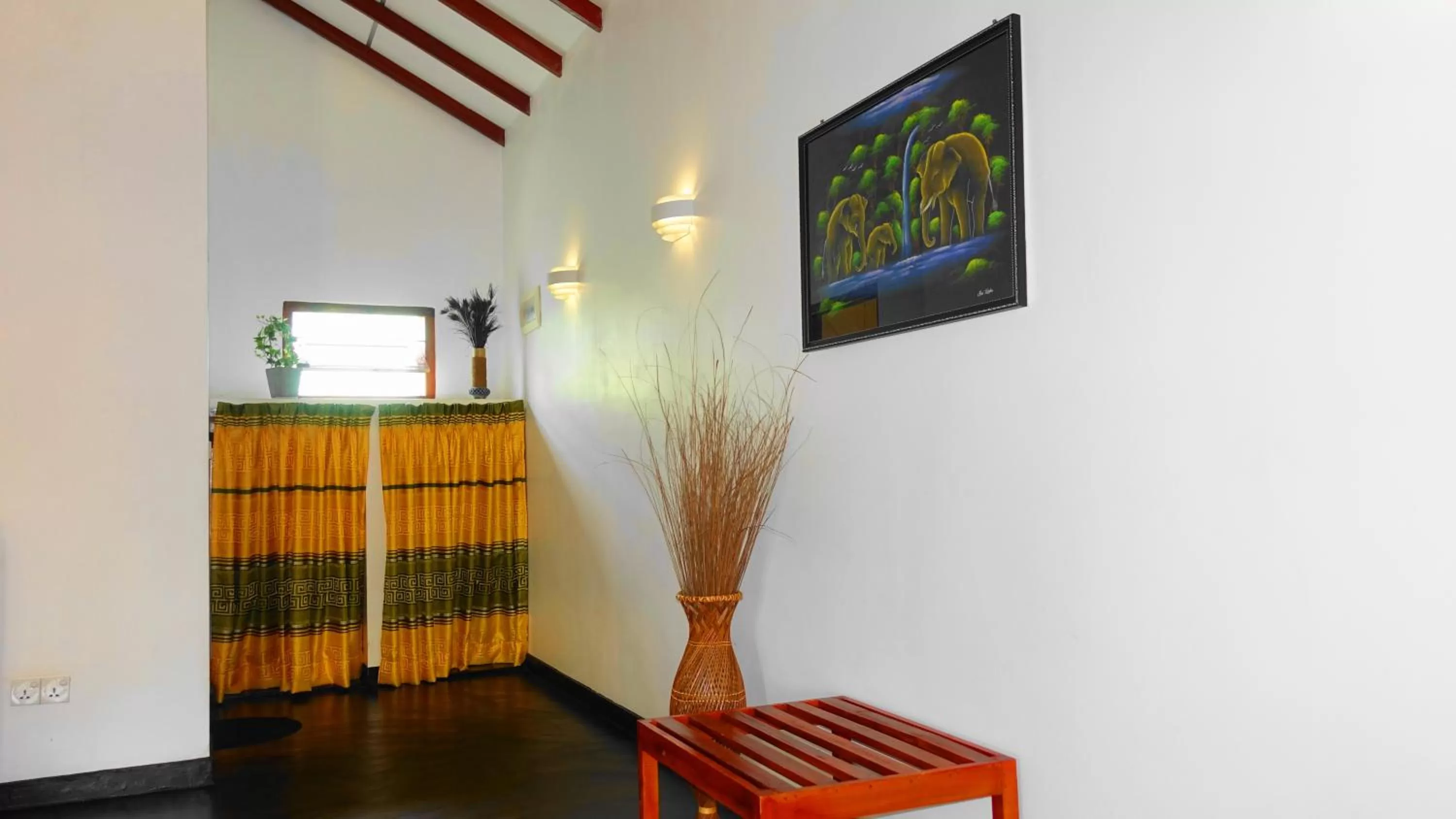 Photo of the whole room, TV/Entertainment Center in Regina Beach Bungalow