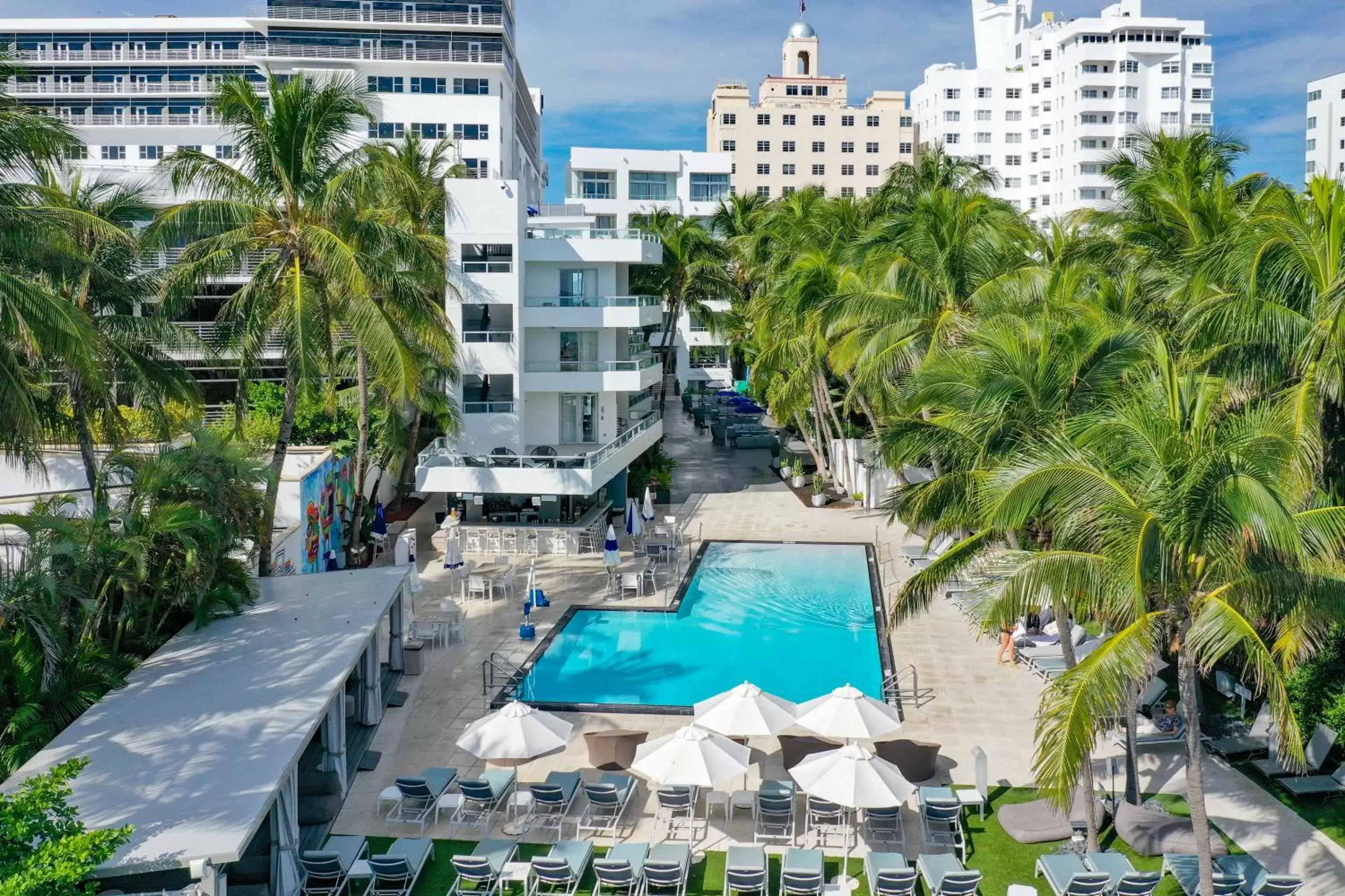 Swimming pool, Pool View in The Sagamore Hotel South Beach