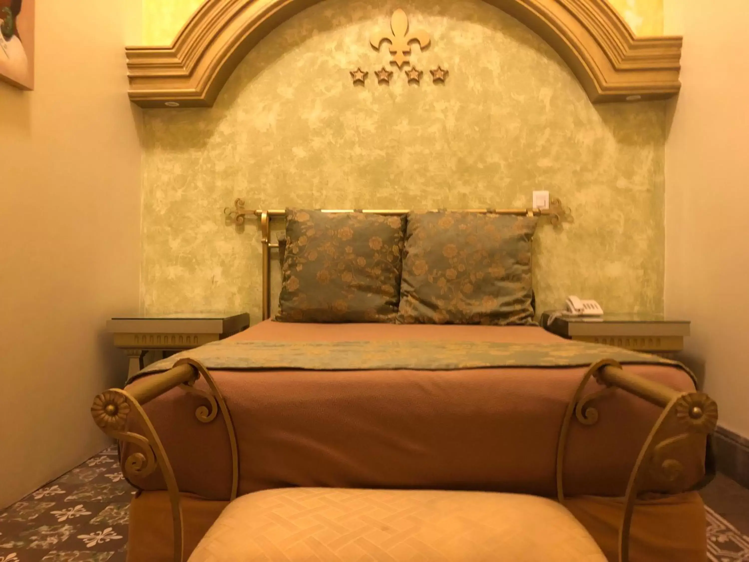 Bed in Hotel Elena