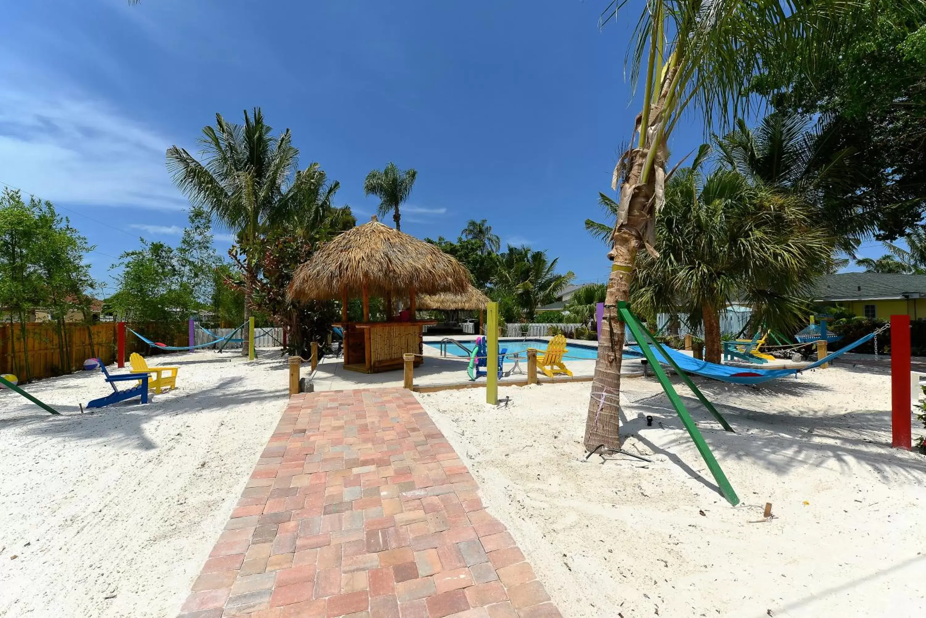 Swimming pool, Patio/Outdoor Area in Siesta Key Palms Resort