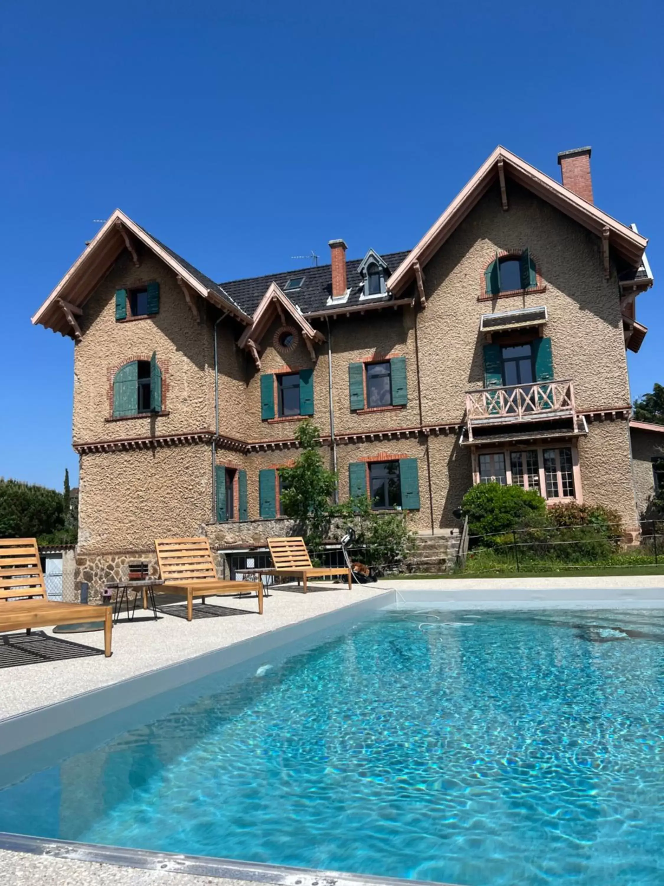 Pool view, Property Building in O'Cottage double