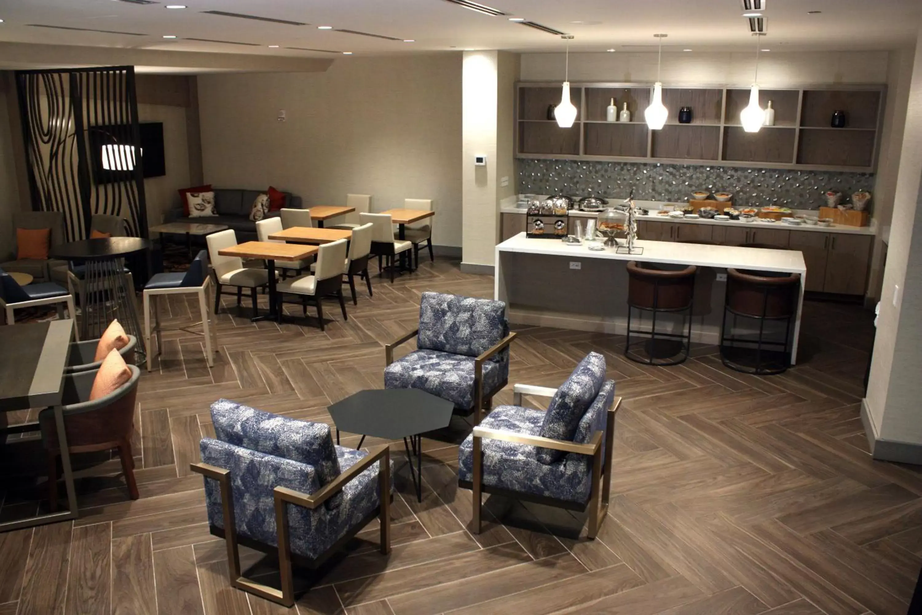 Lounge or bar, Restaurant/Places to Eat in Atlanta Marriott Perimeter Center