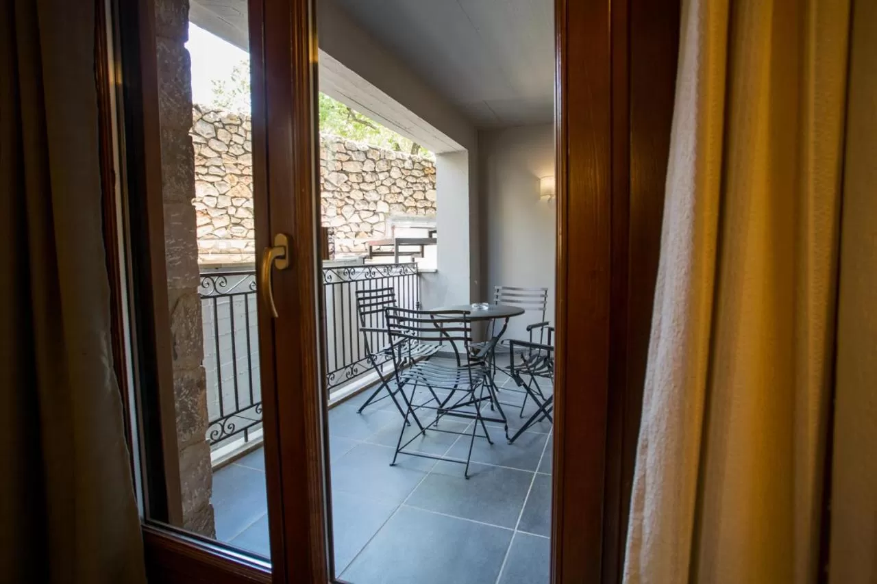 Ellinon Thea Arachova