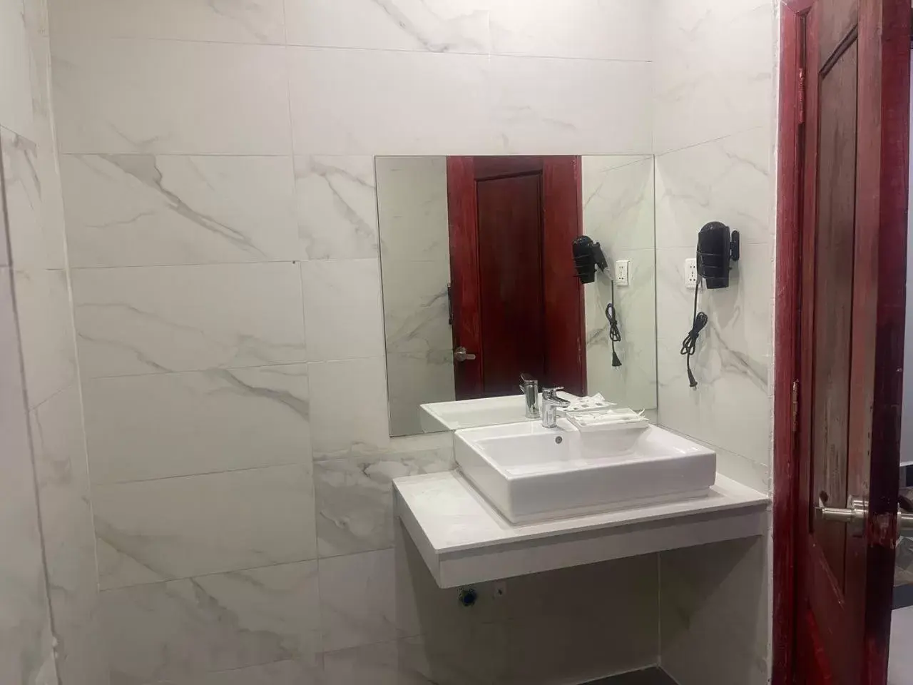 Bathroom in Residence 110 (Hotel and Apartments)