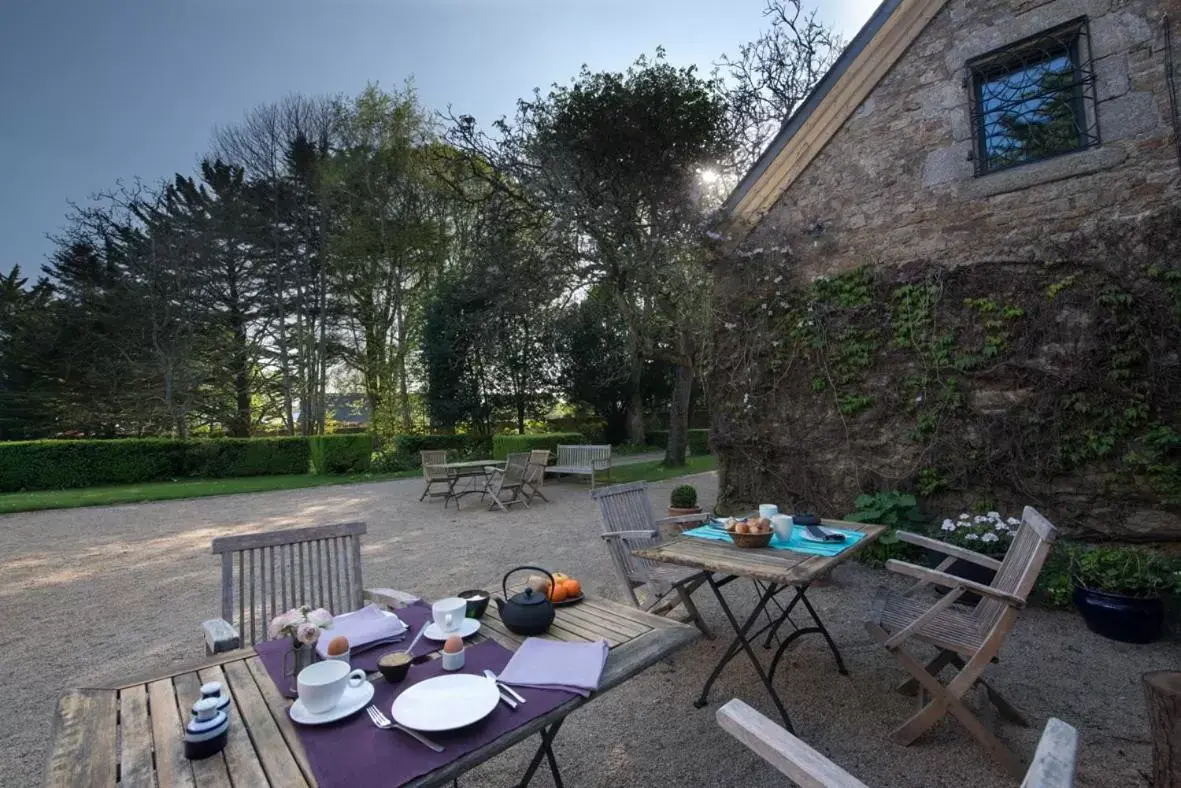 Balcony/Terrace, Restaurant/Places to Eat in Manoir des Eperviers