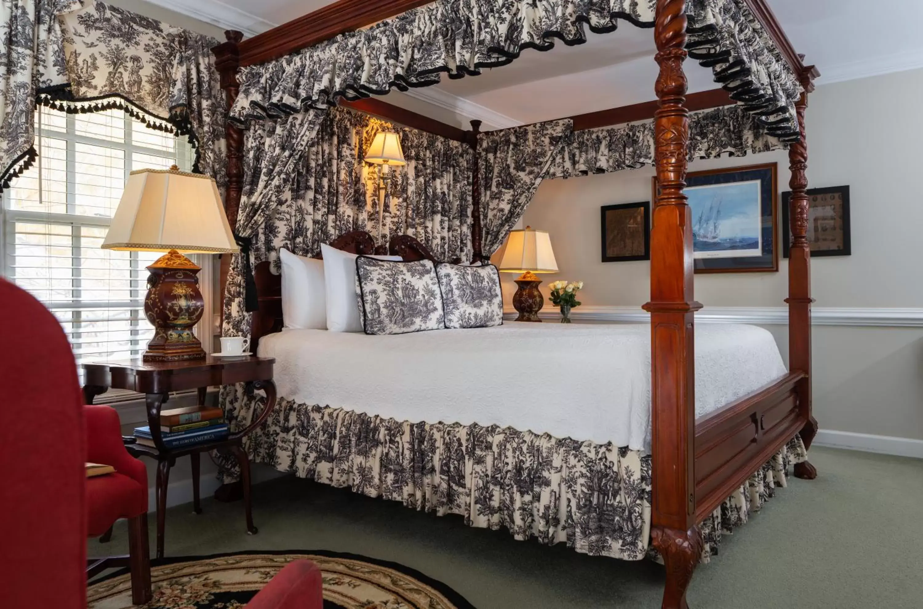 Bed in A Williamsburg White House Inn