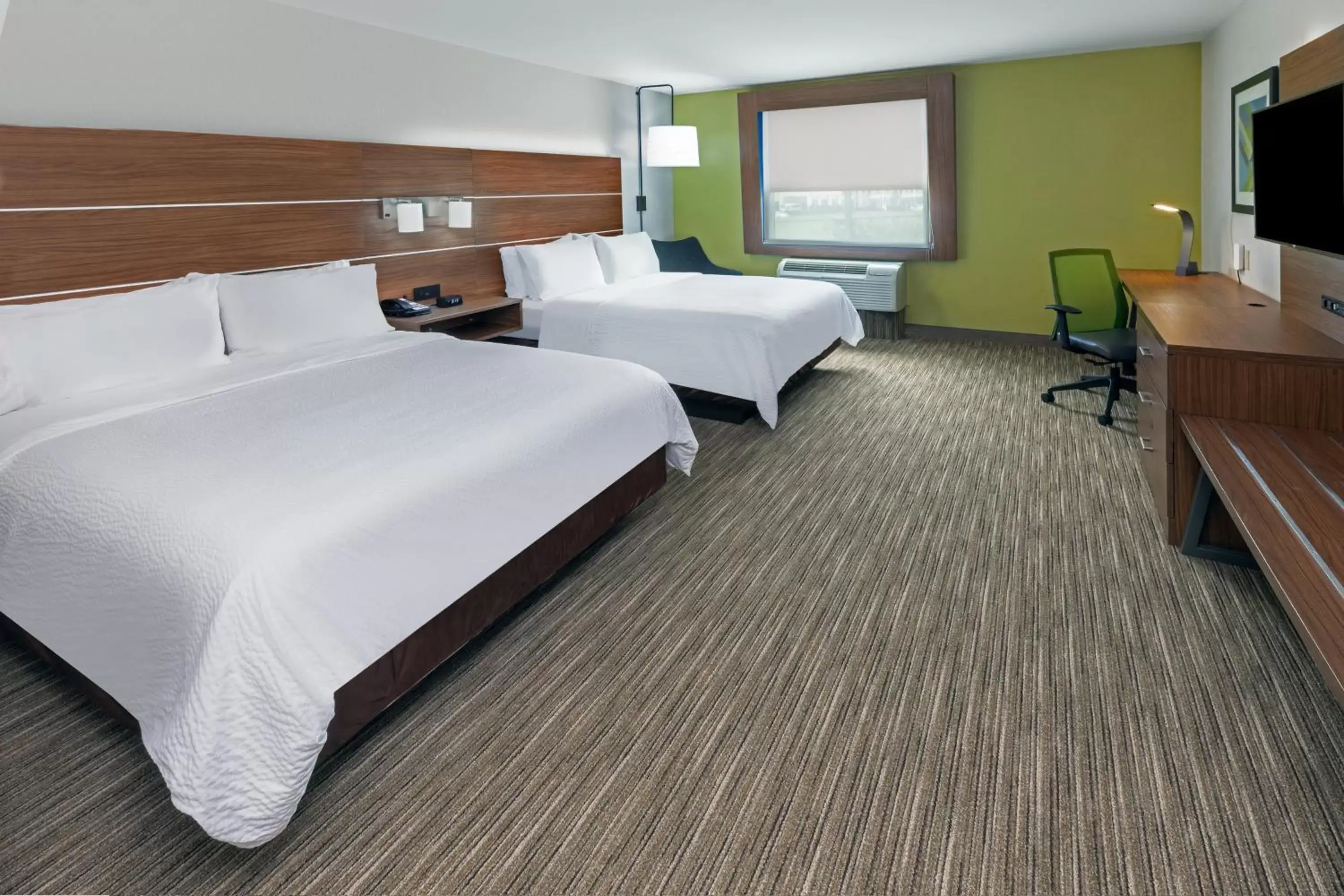 Photo of the whole room, Bed in Holiday Inn Express Hotel & Suites Lafayette South, an IHG Hotel
