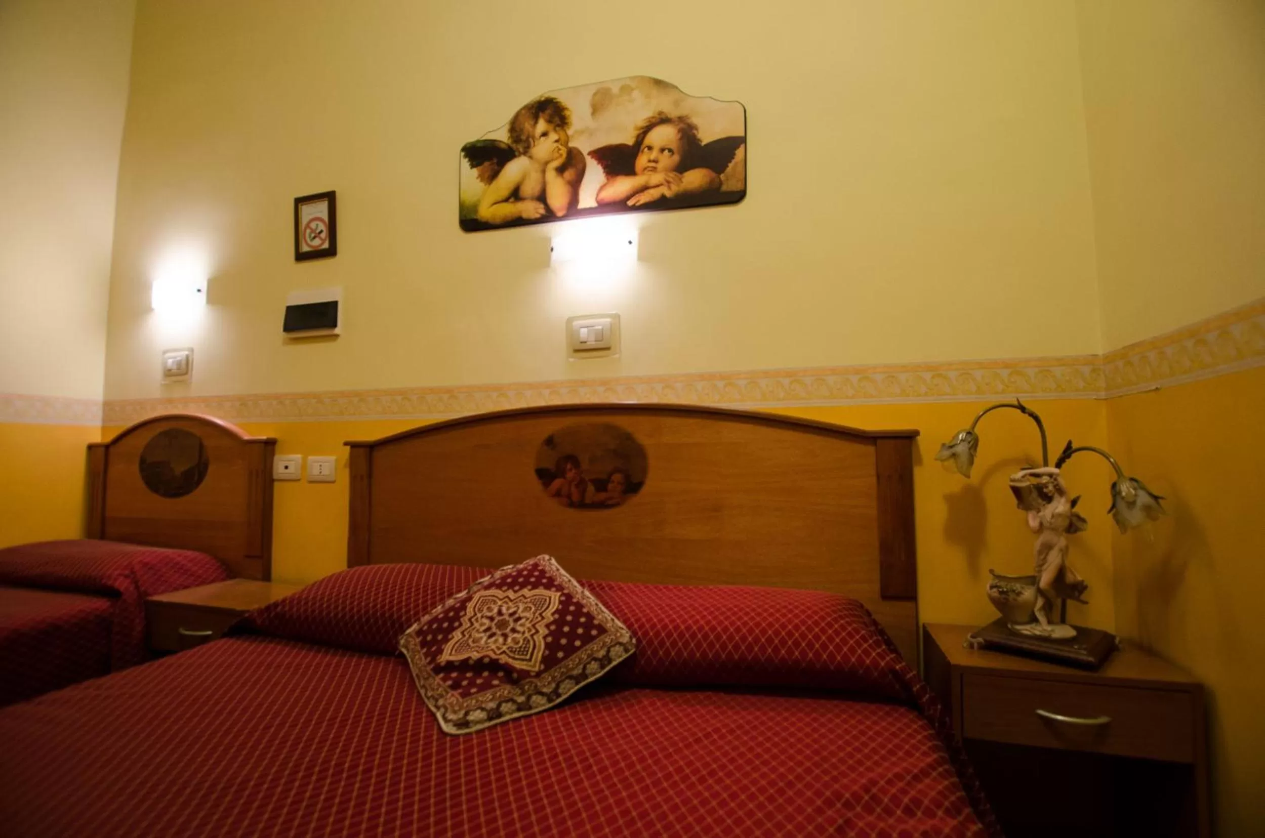 Bedroom, Bed in Hotel Cherubini