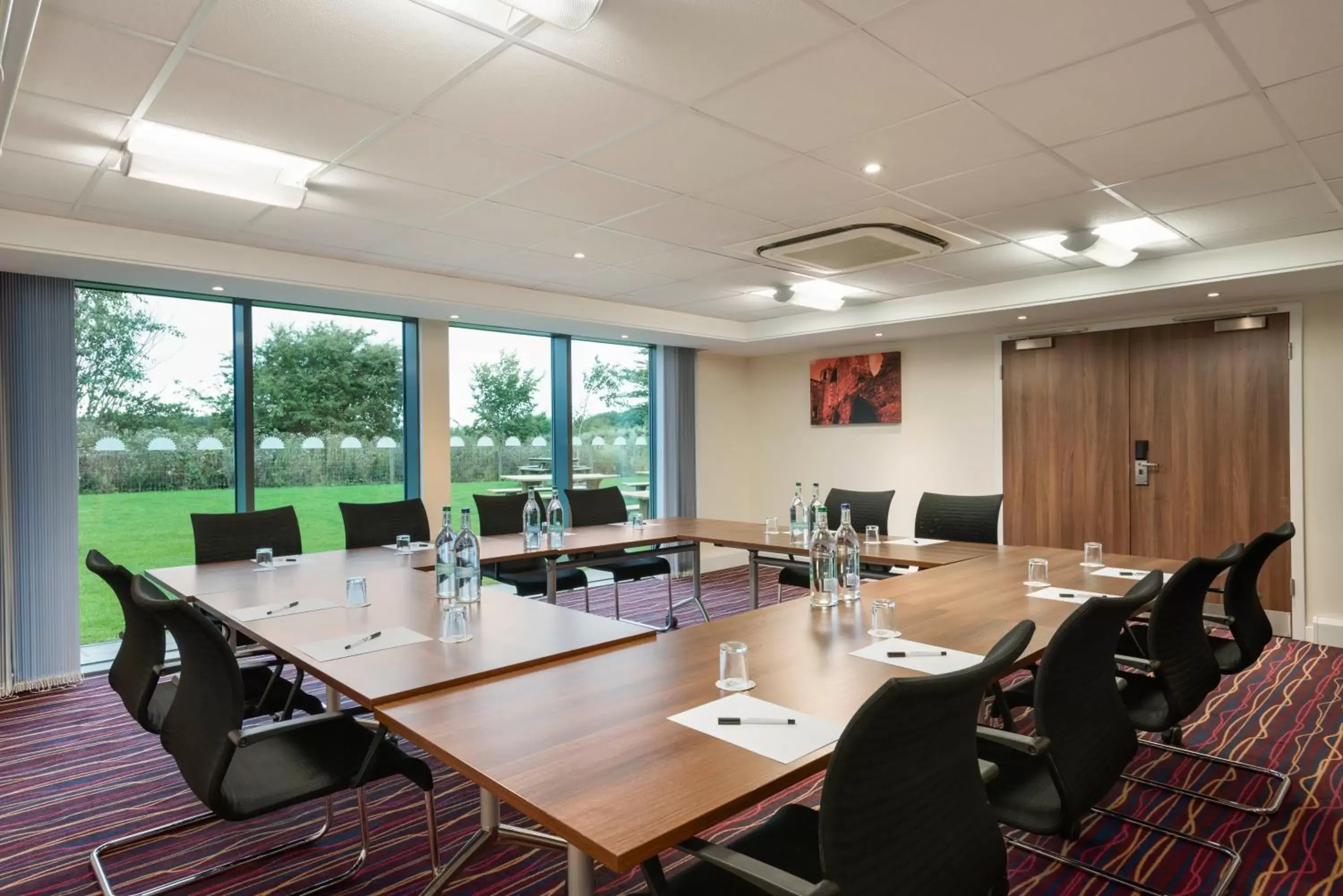 Coffee/tea facilities in Days Inn Wetherby