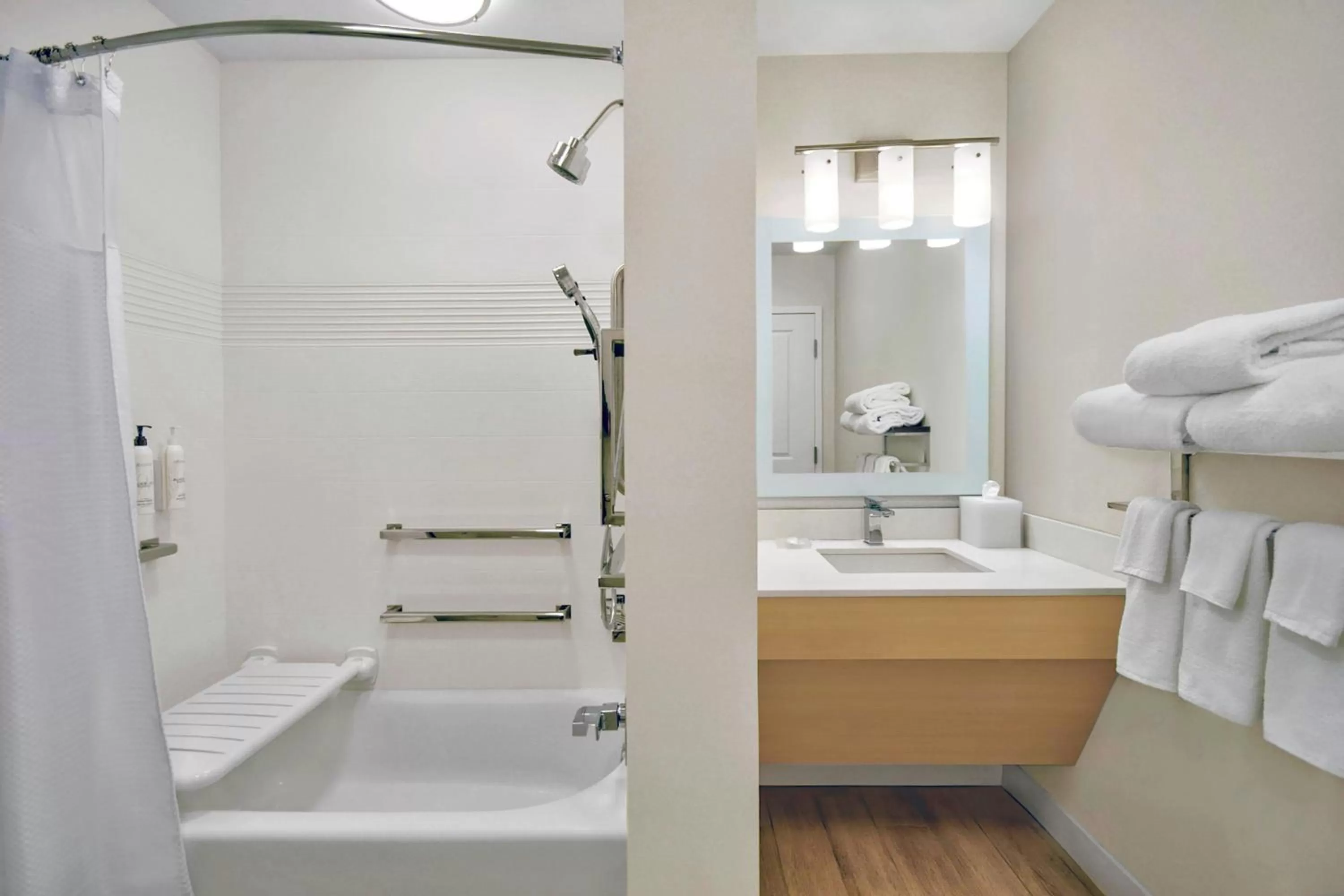 Bathroom in TownePlace Suites by Marriott Asheville West