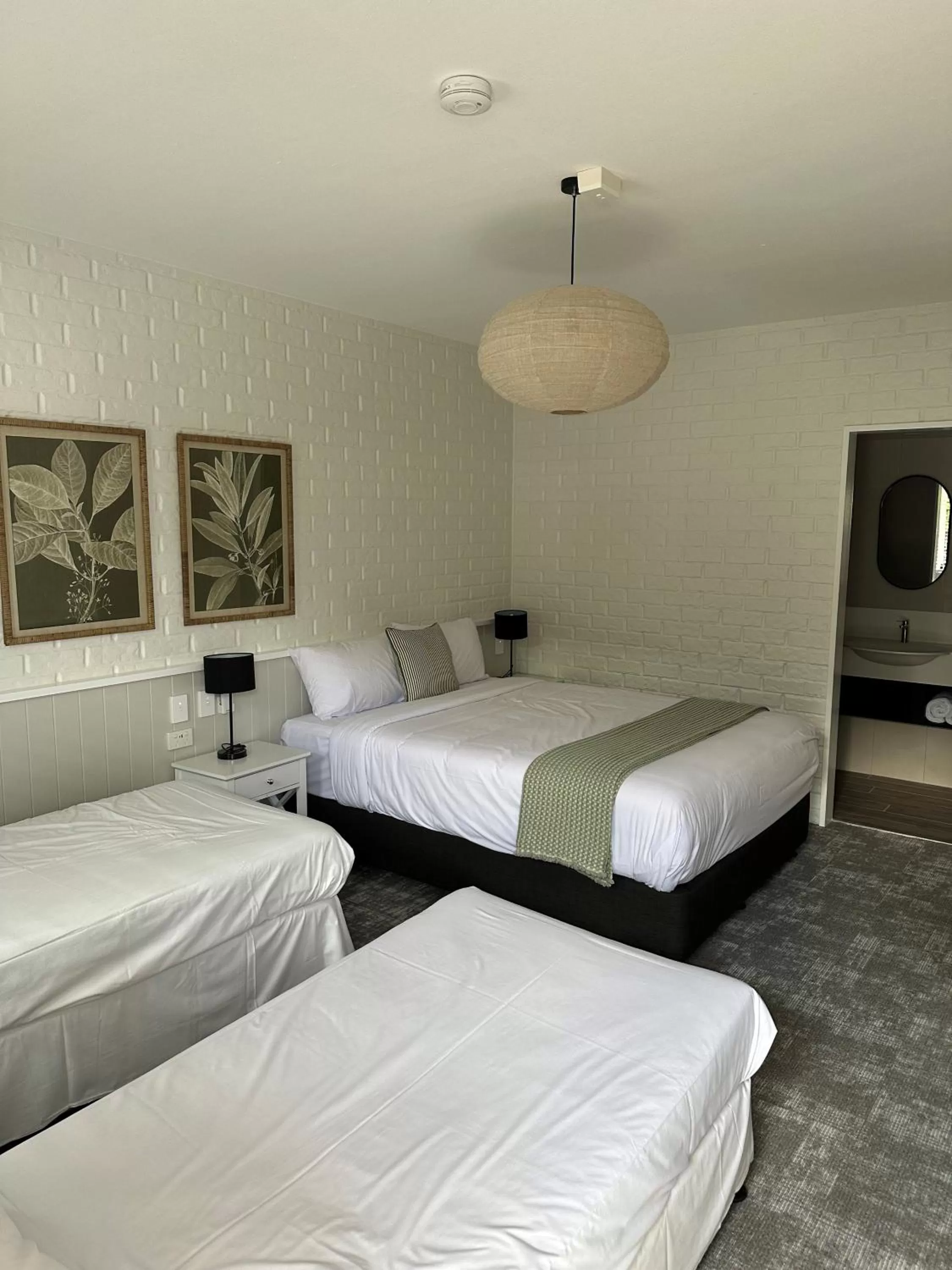 Superior Family Room in The Shamrock Hotel