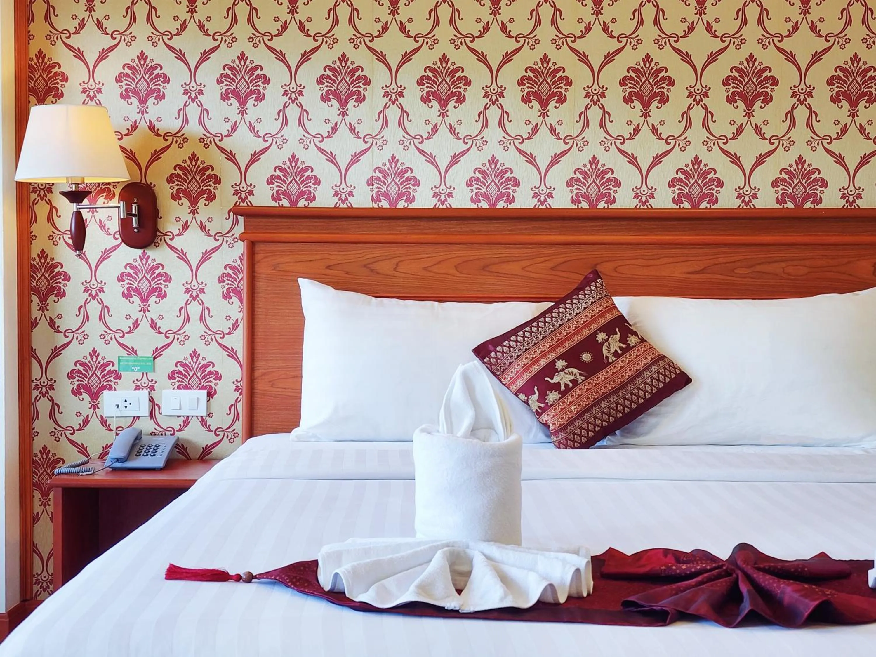 Bed in Phaithong Sotel Resort