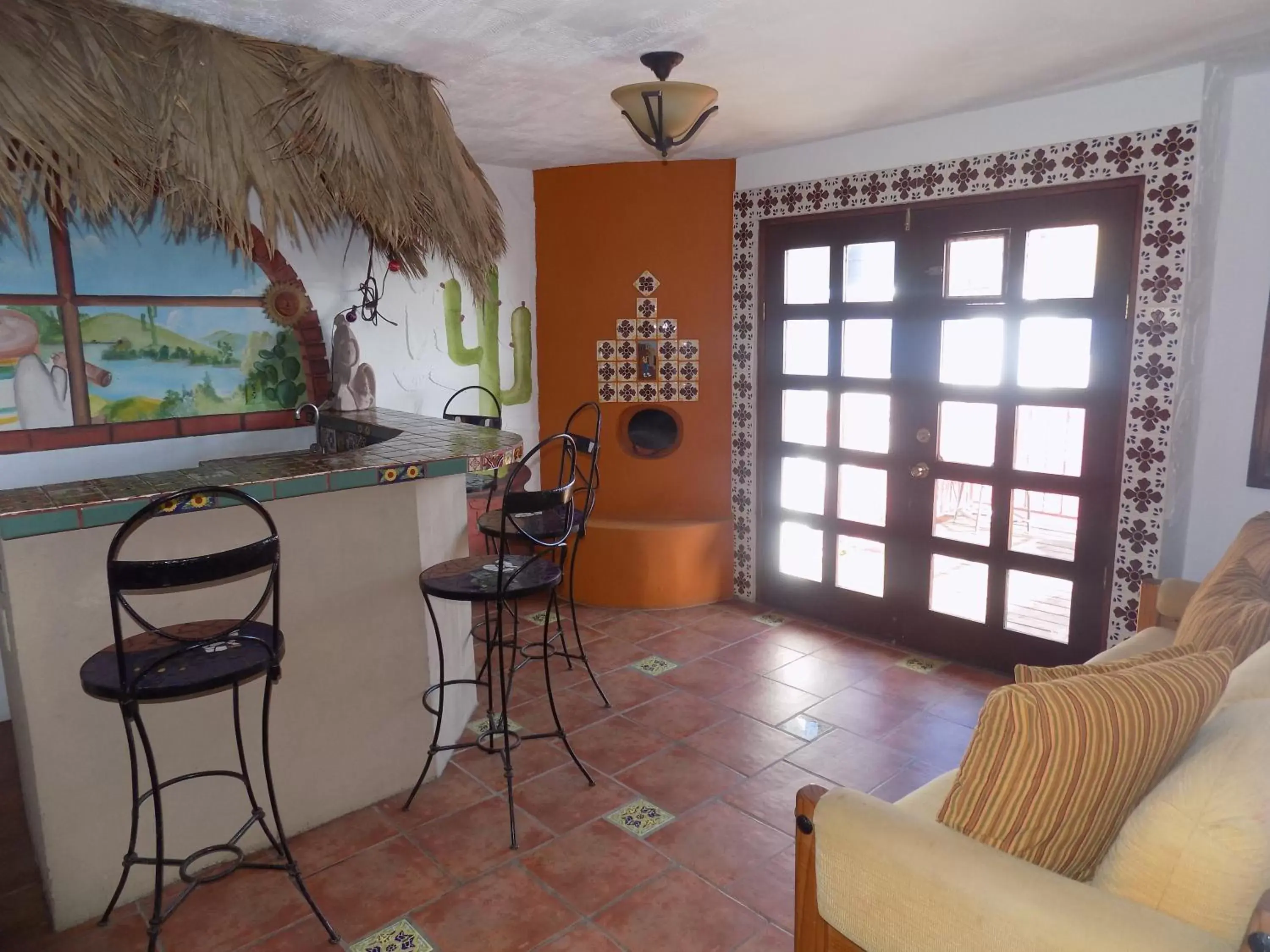 Photo of the whole room, Seating Area in Poco Cielo Hotel