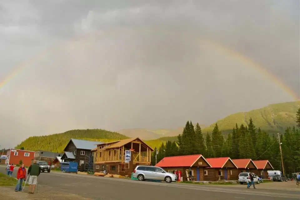 Property Building in High Country Motel and Cabins