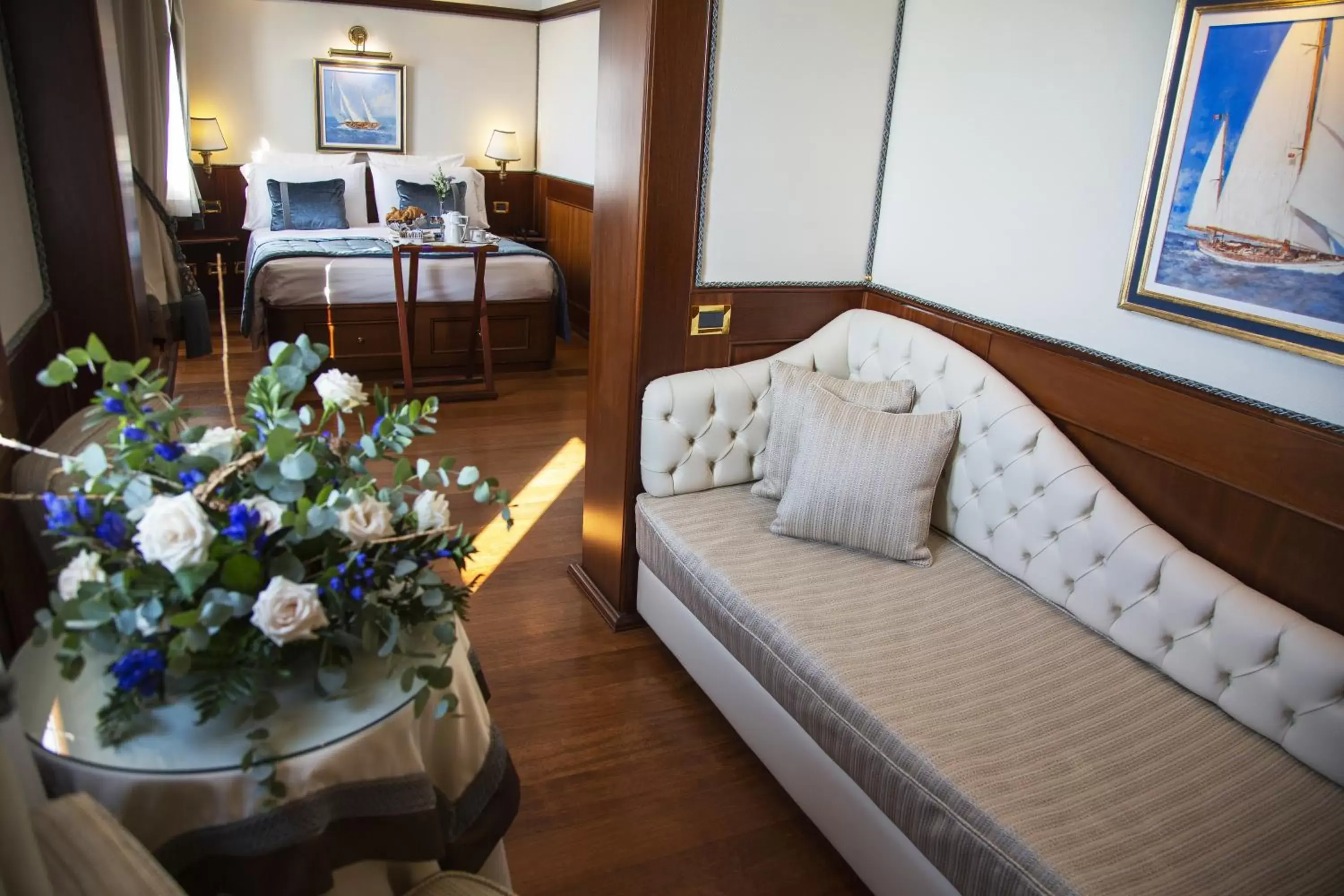 Bed, Seating Area in Hotel Bucintoro