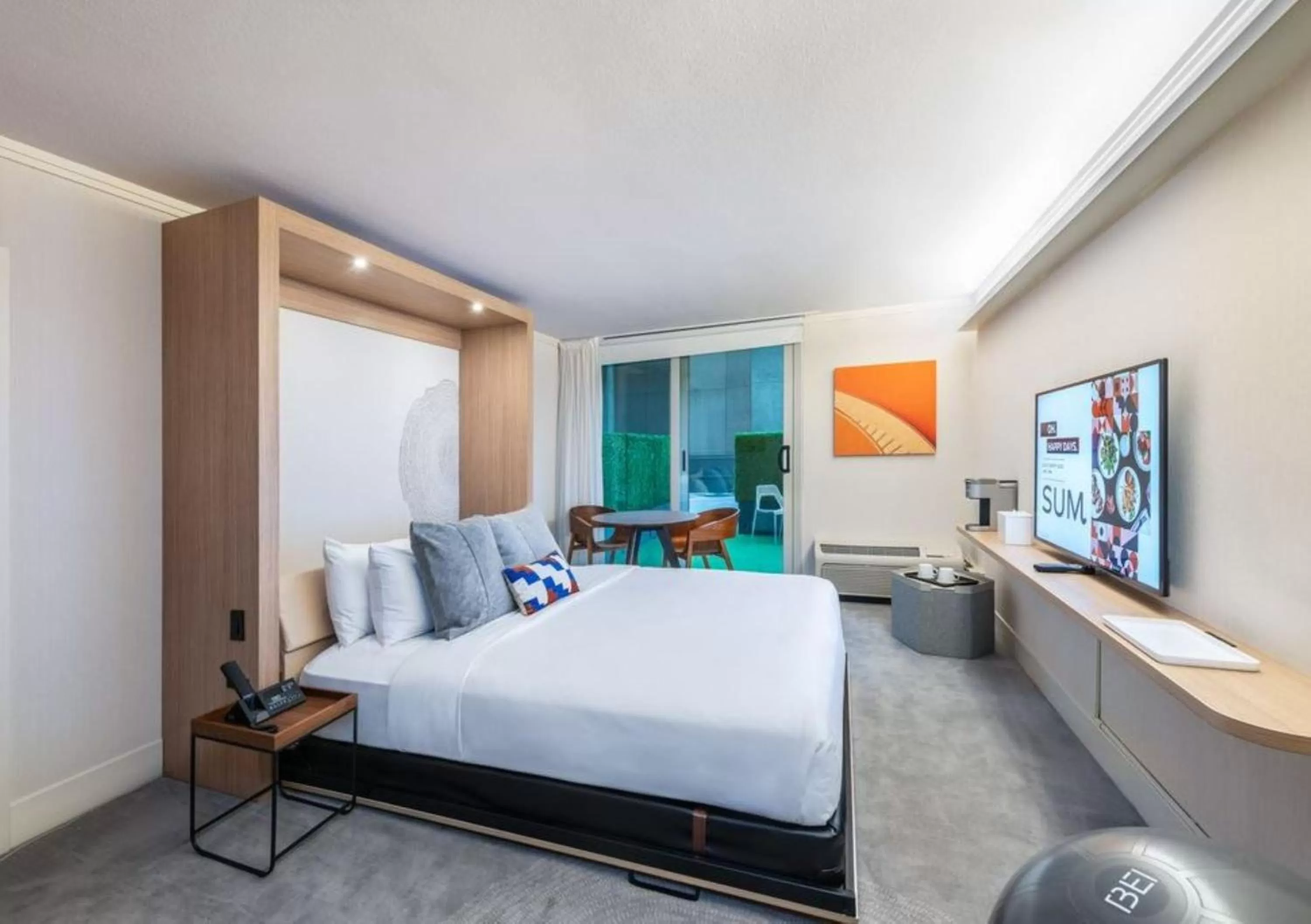 Property building, Bed in BEI San Francisco, Trademark Collection by Wyndham