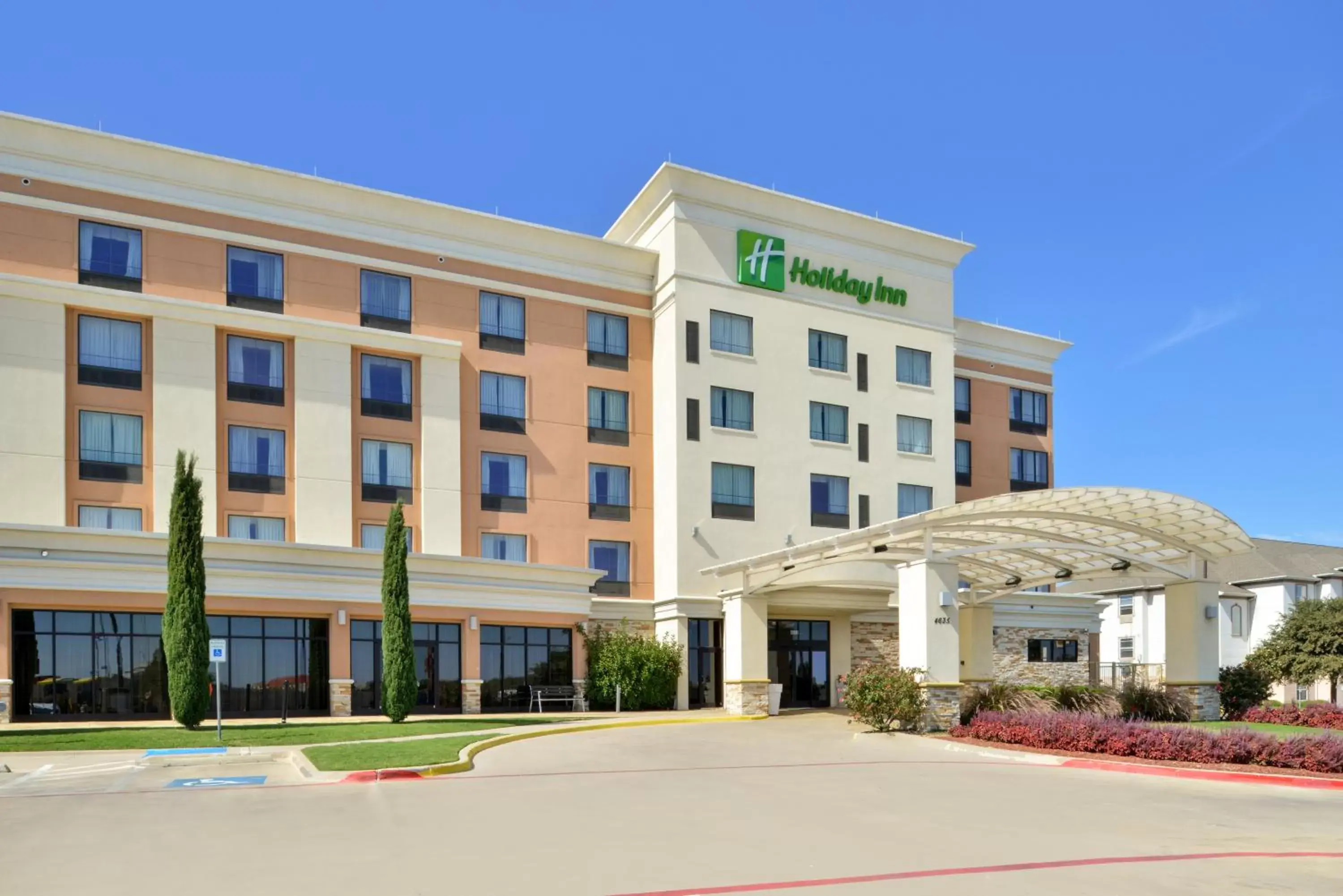 Property Building in Holiday Inn Fort Worth North- Fossil Creek, an IHG Hotel