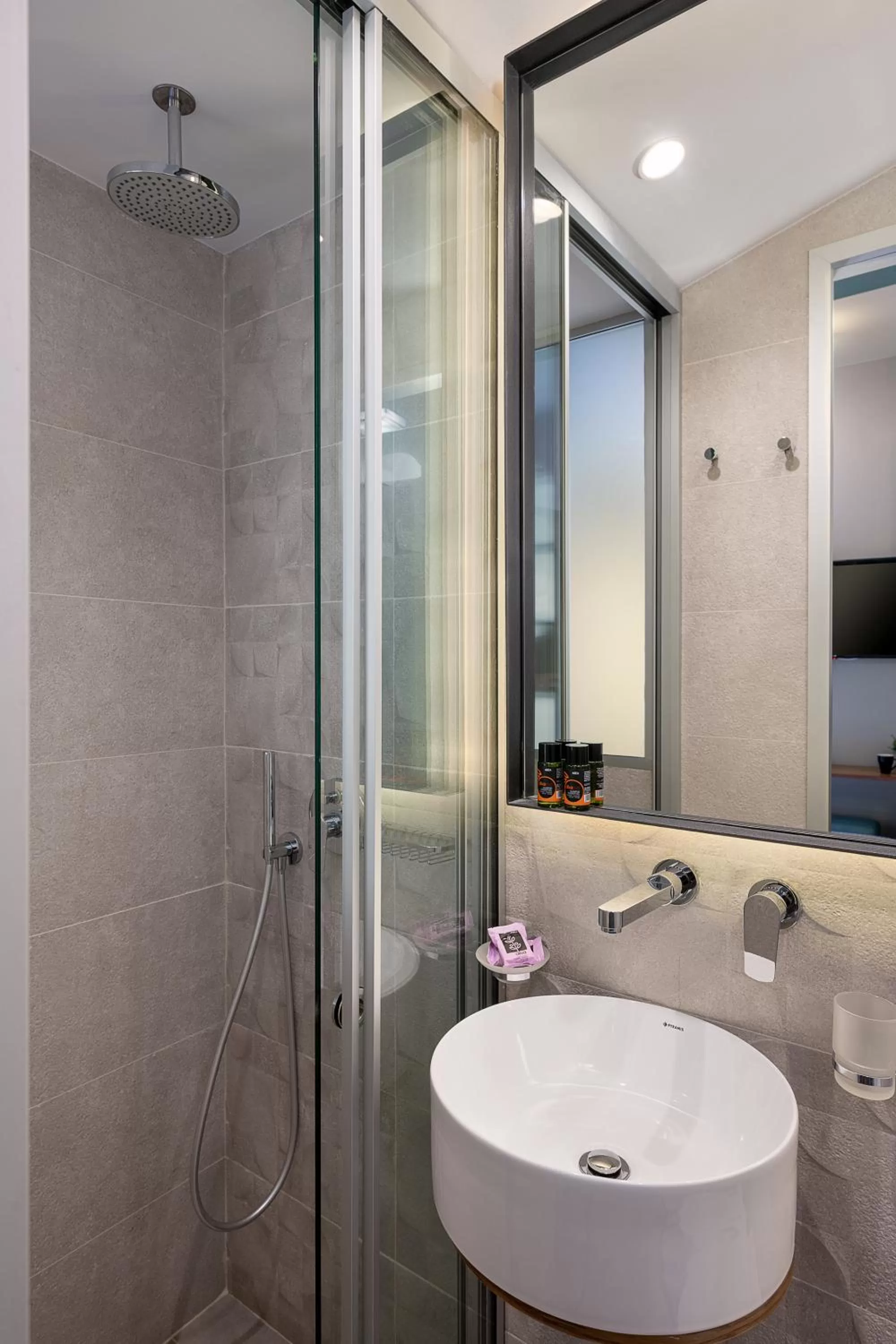Shower in Camere Maritima