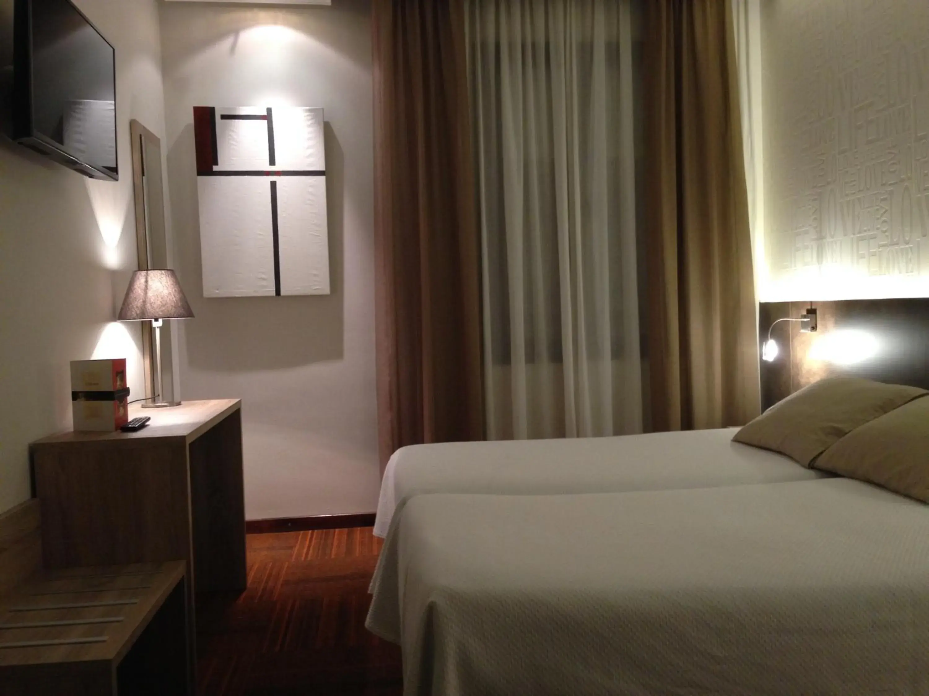 Bedroom, Bed in Hotel Oriente