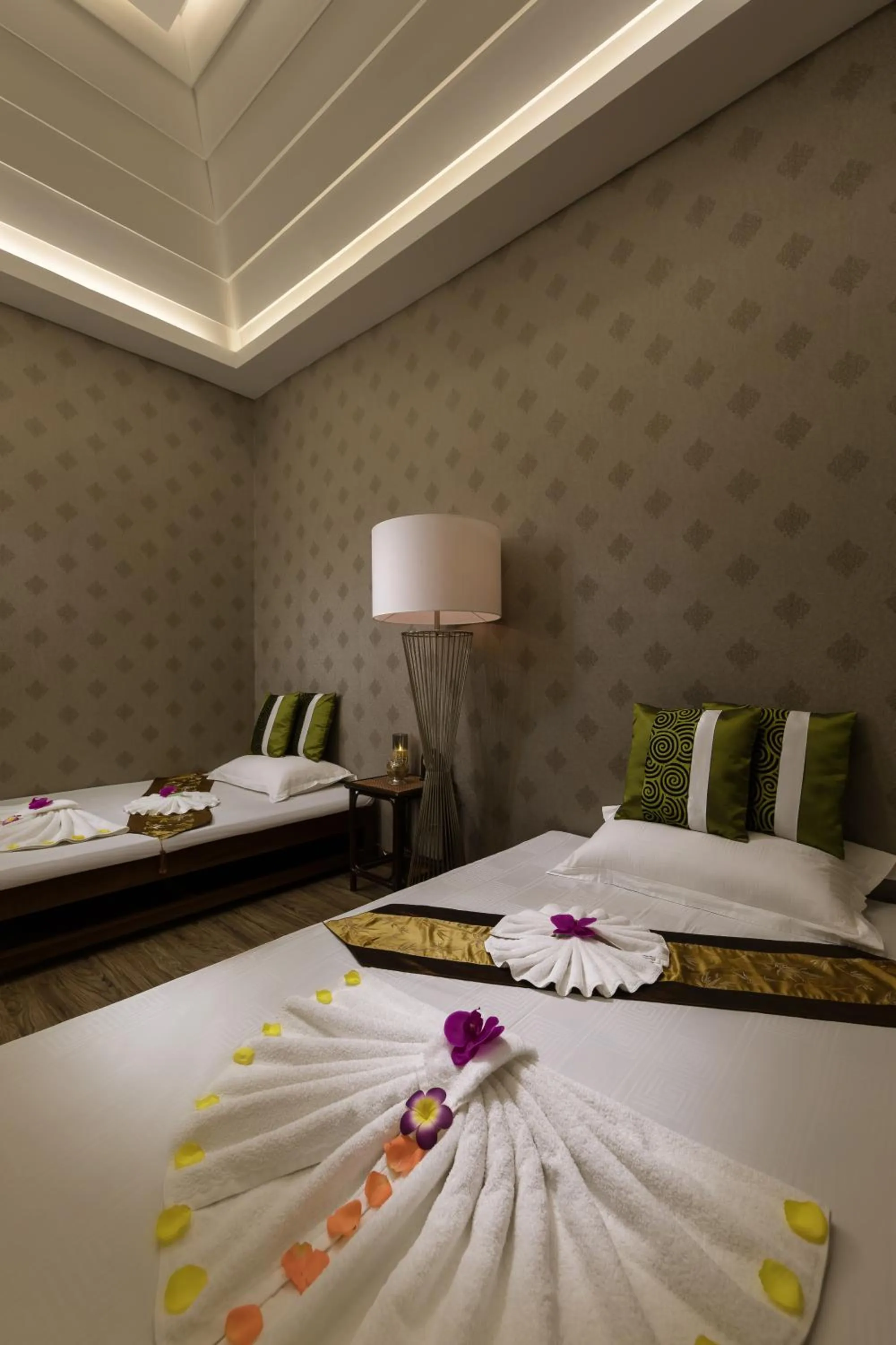 Massage in Best Western Green Hill Hotel