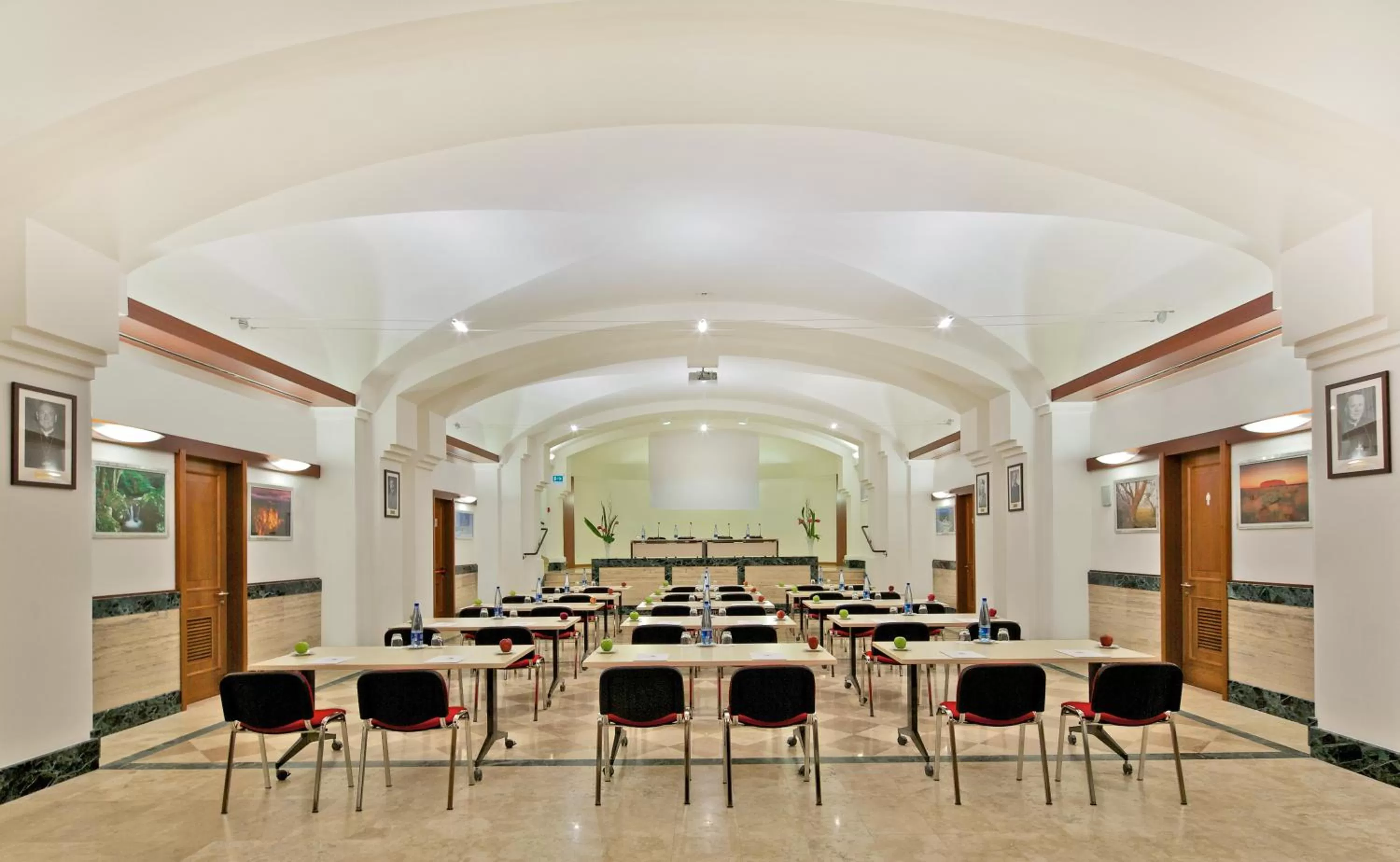 Business facilities in Domus Australia