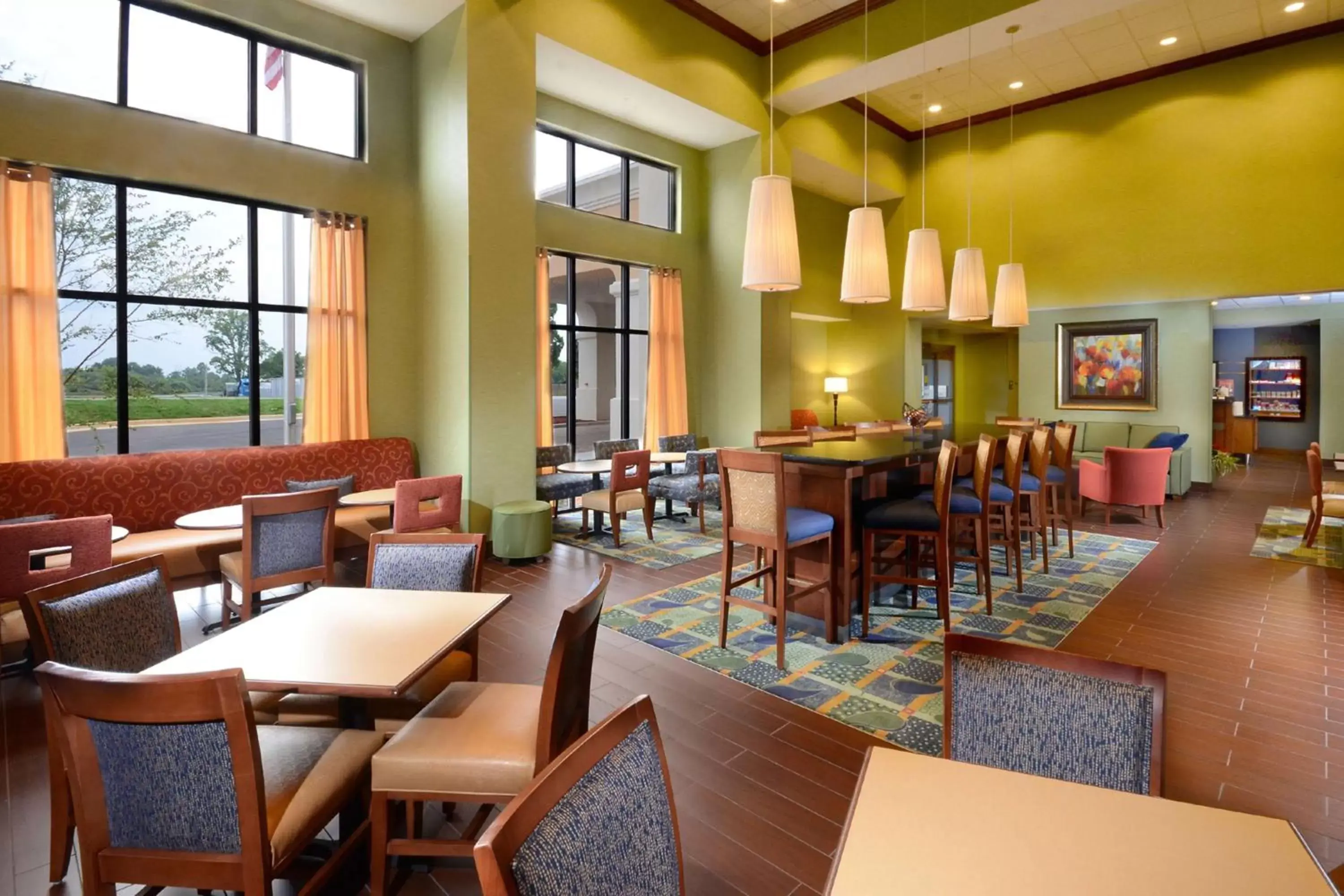 Dining area, Restaurant/Places to Eat in Hampton Inn and Suites Lynchburg