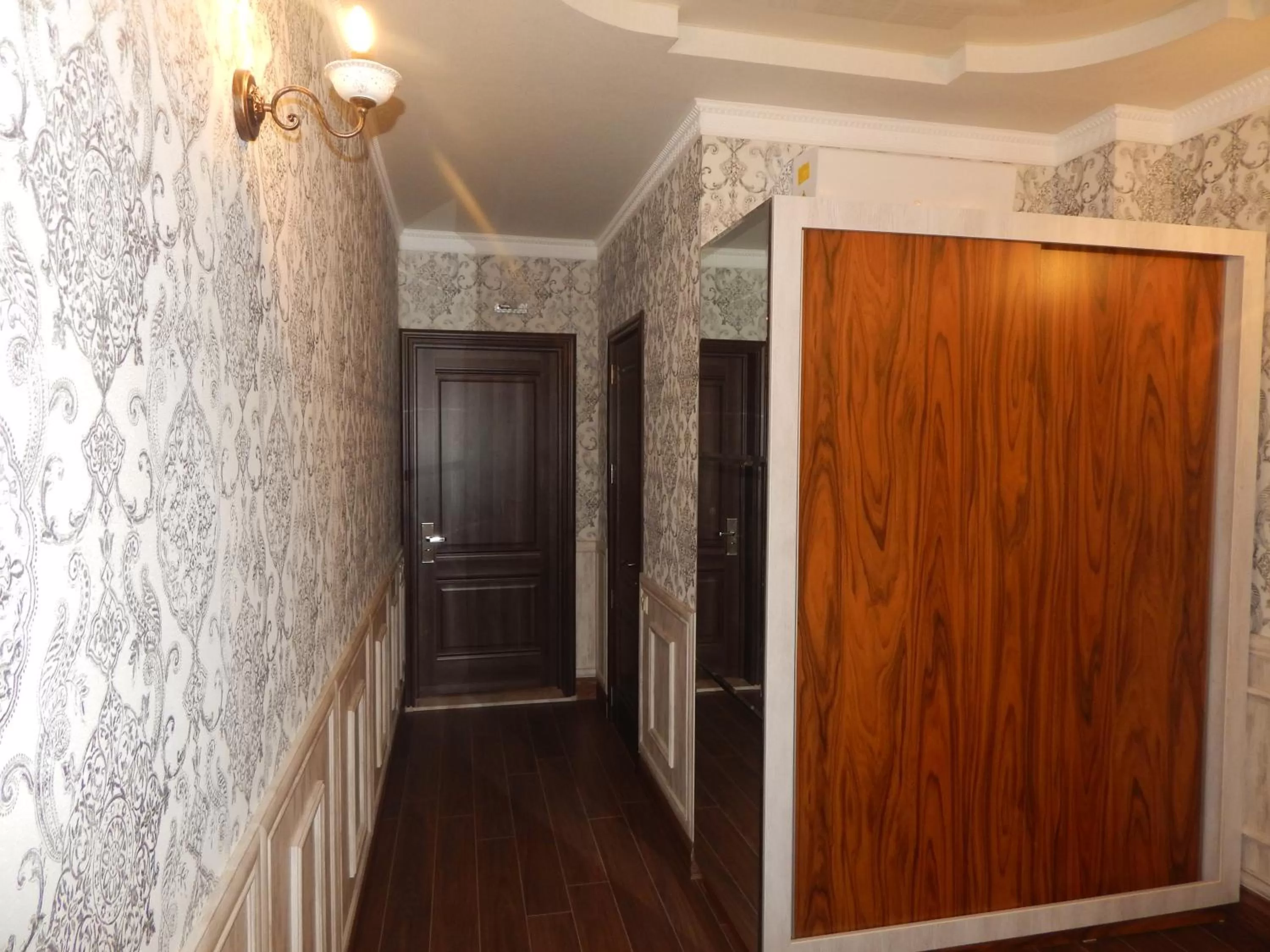 MELINI Boutique Hotel