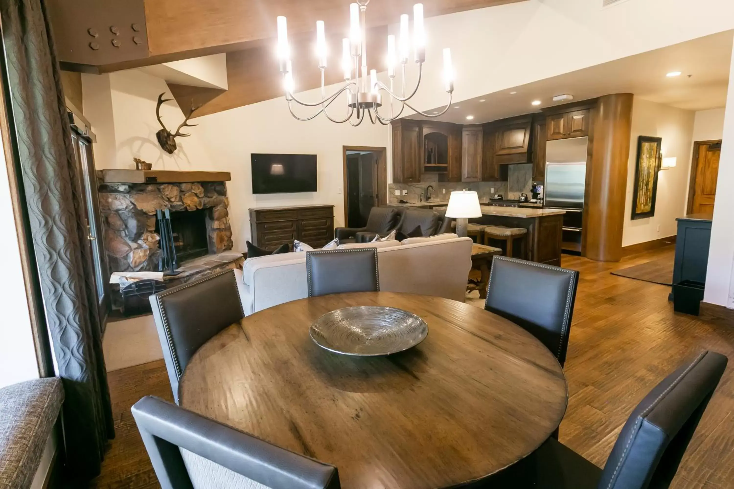 Dining Area in Stein Eriksen Lodge Deer Valley