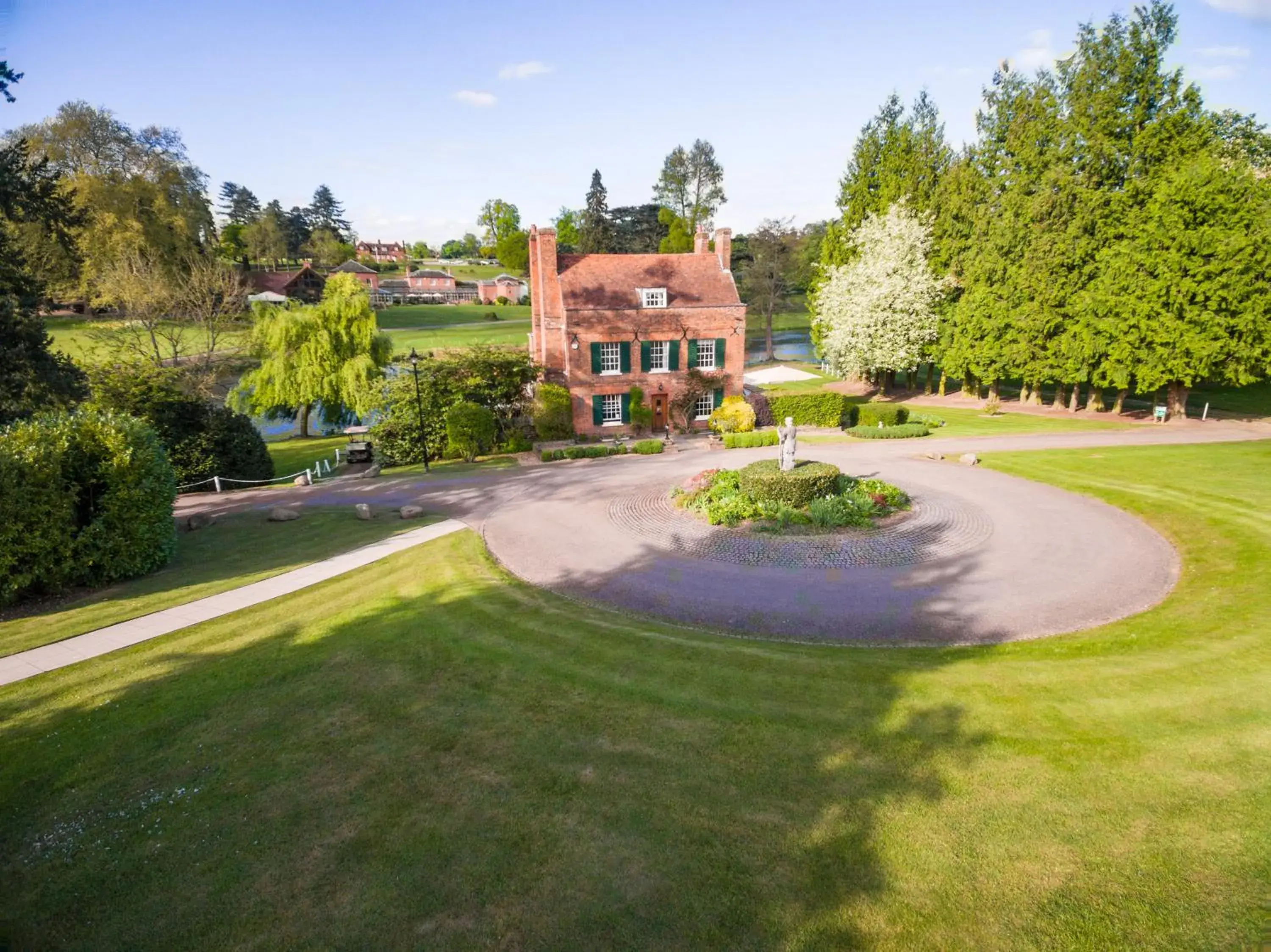 Property Building in Melbourne Lodge