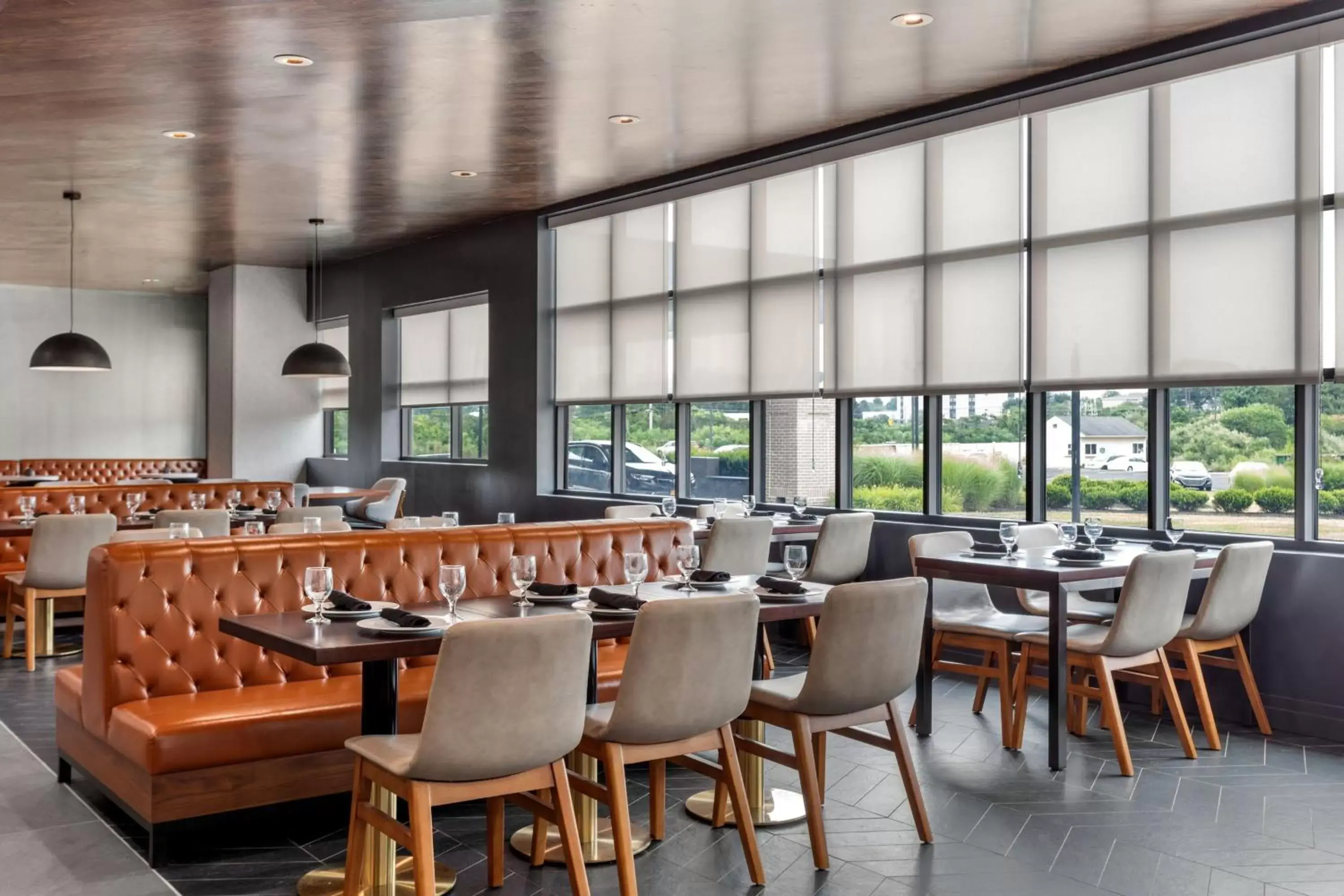 Restaurant/Places to Eat in Delta Hotels by Marriott Allentown Lehigh Valley