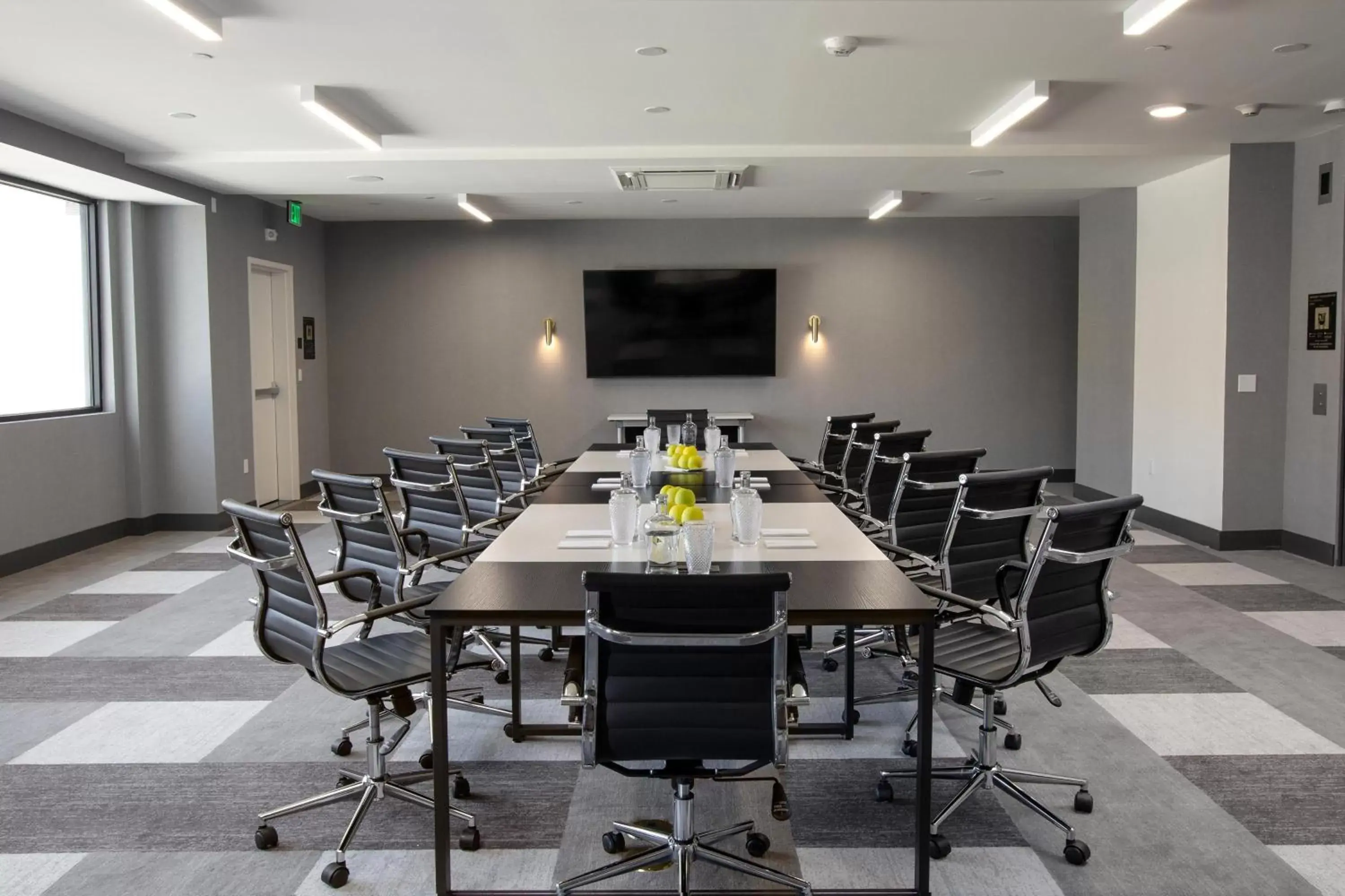 Meeting/conference room in The Glenmark, Glendale, a Tribute Portfolio Hotel