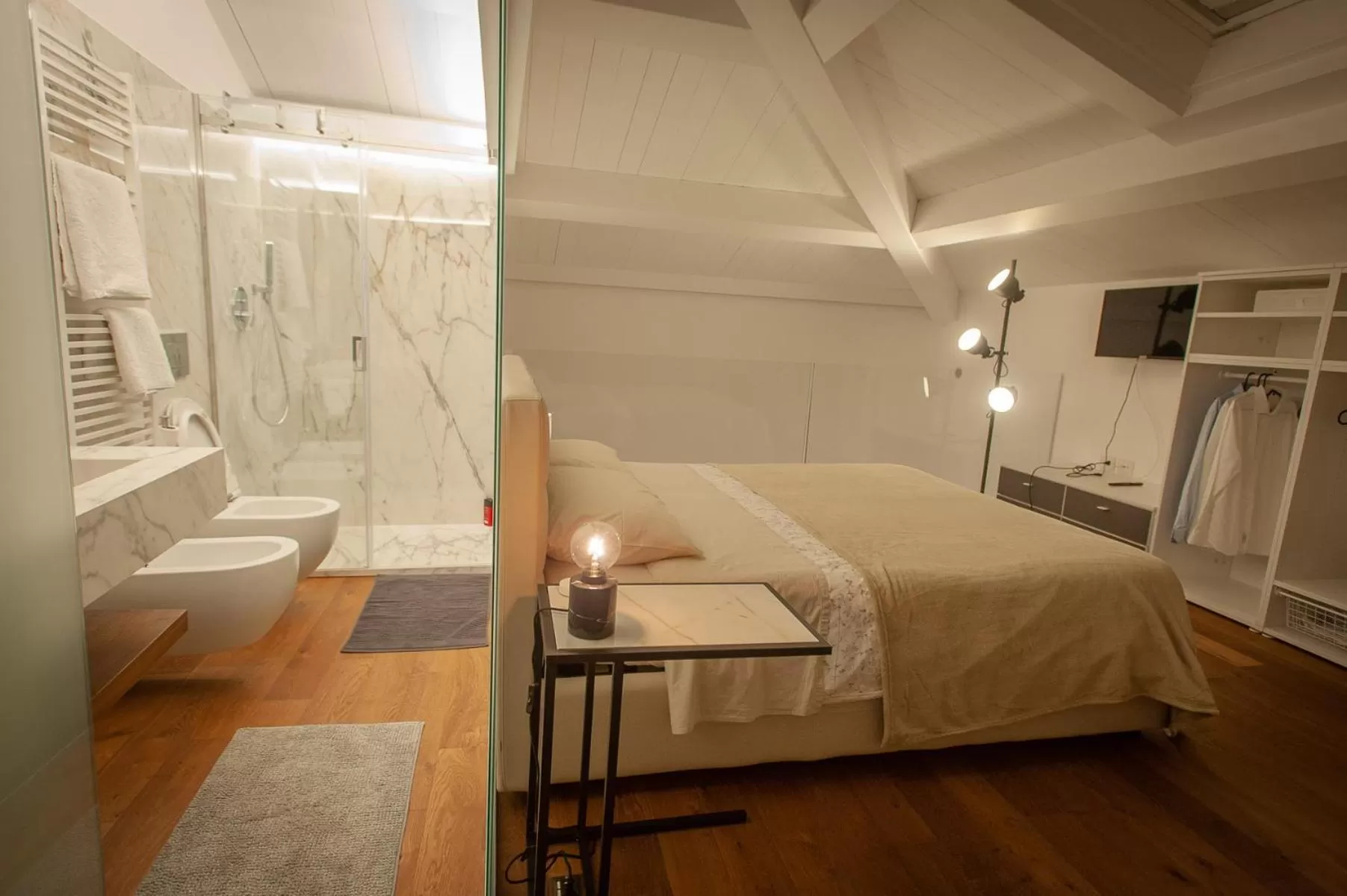 Bathroom, Bed in Mori Siciliani House