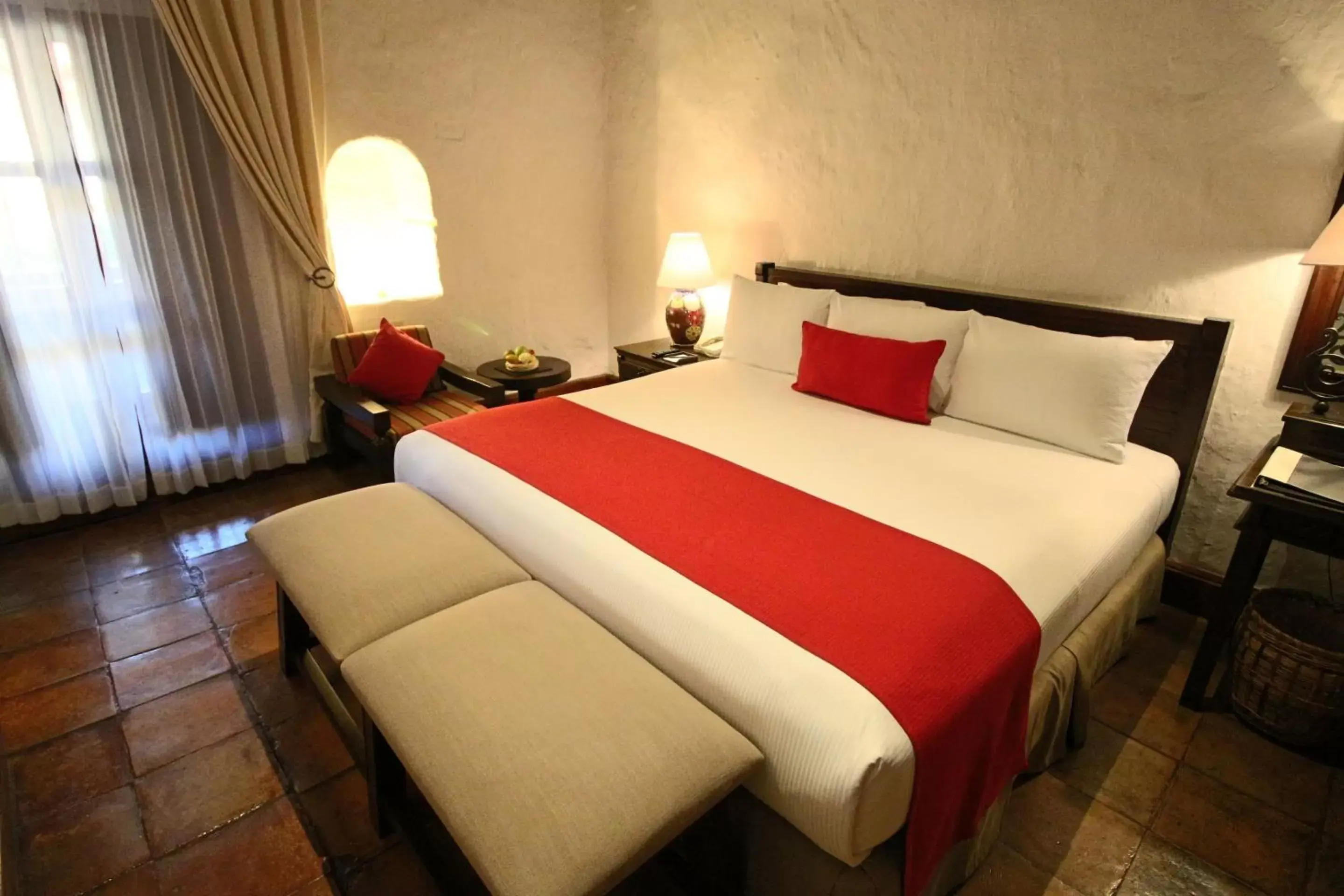 Photo of the whole room, Bed in Quinta Real Oaxaca