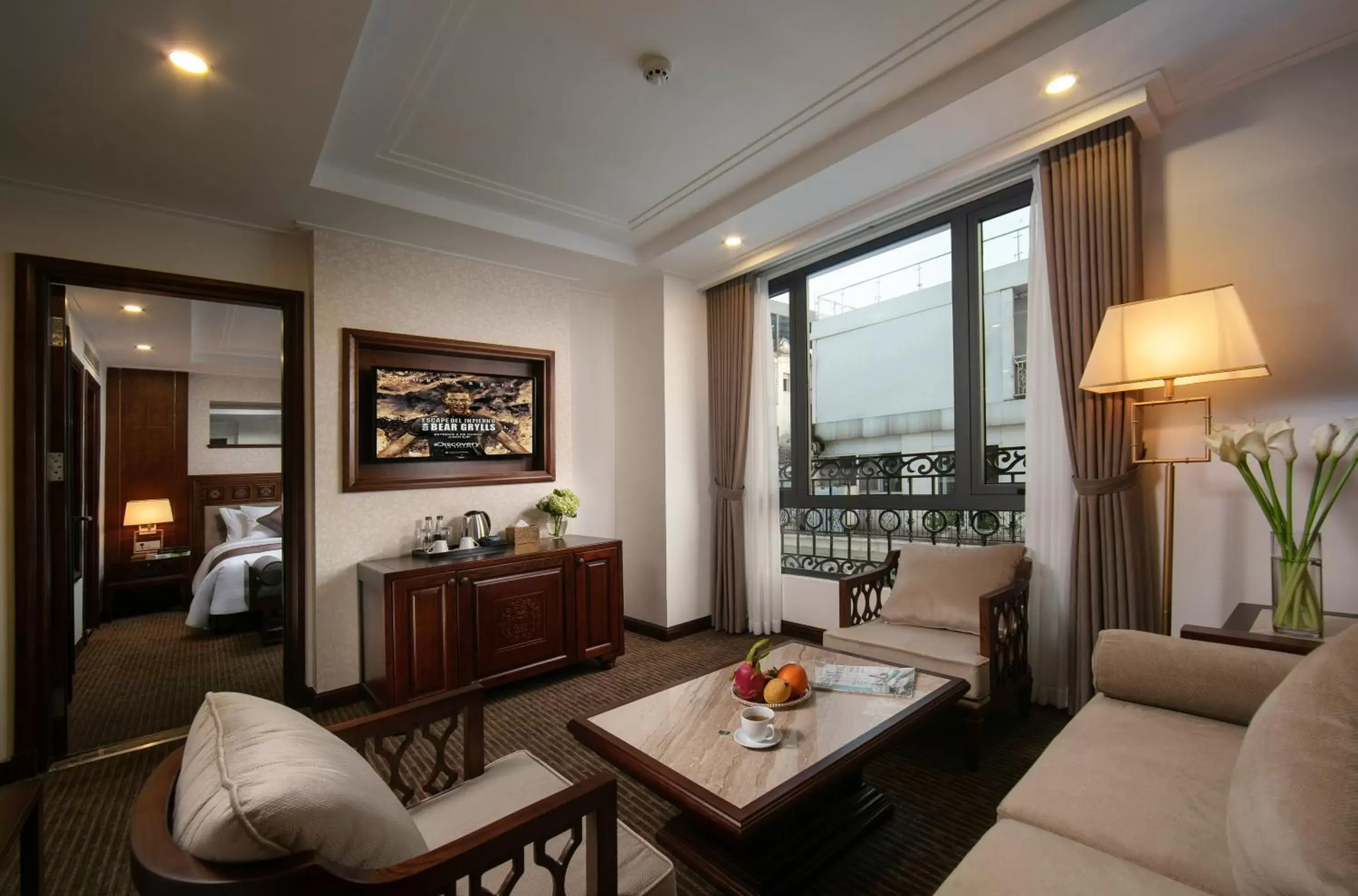 Shower, Seating Area in Rex Hanoi Hotel