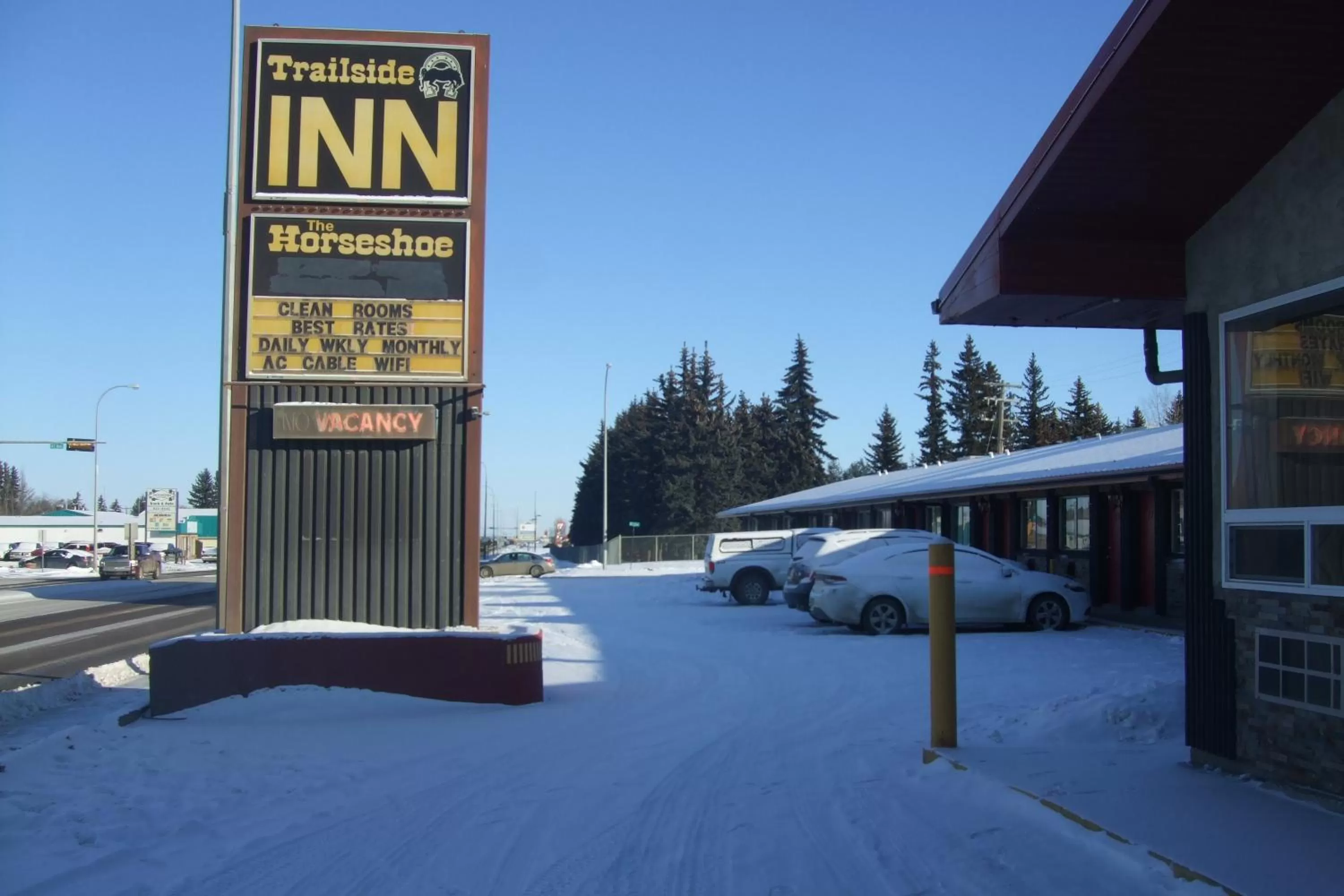 Property building, Winter in Trailside Inn