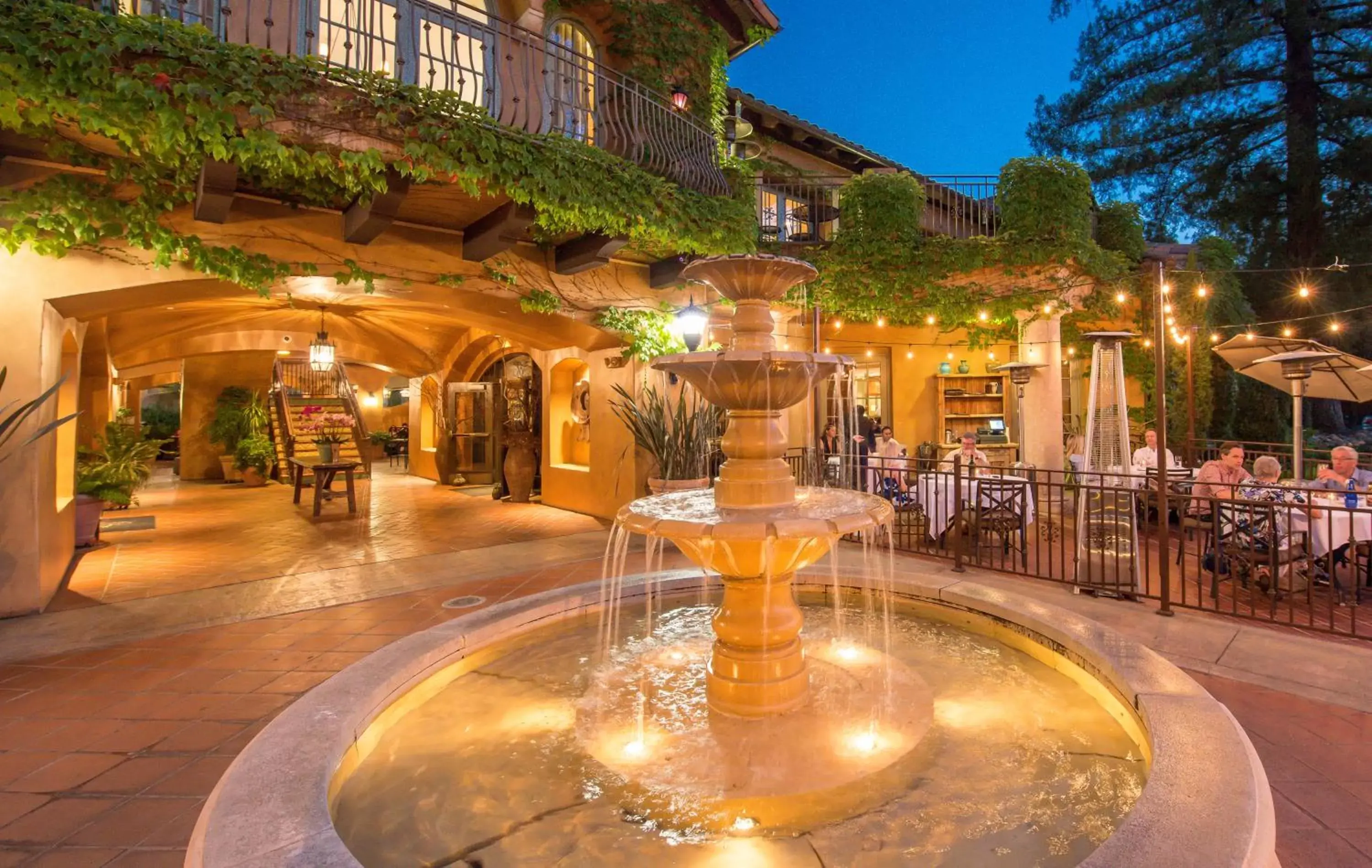 Facade/entrance in Hotel Los Gatos