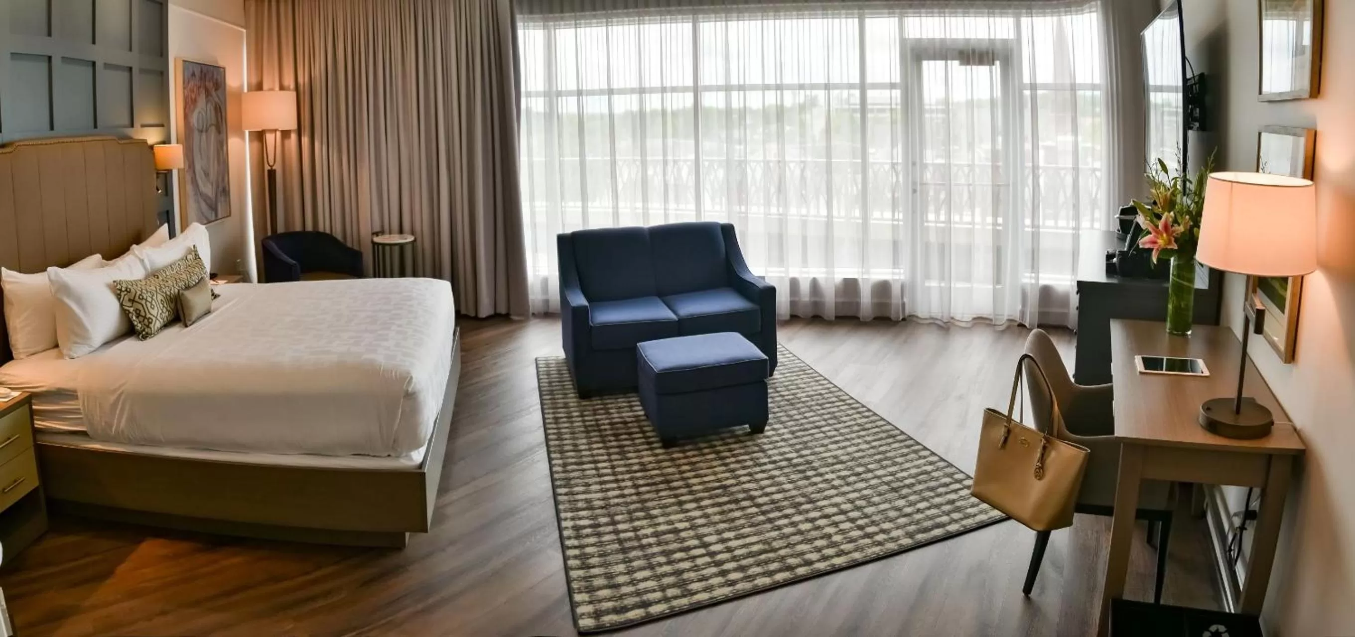 Bed in The Hotel Concord