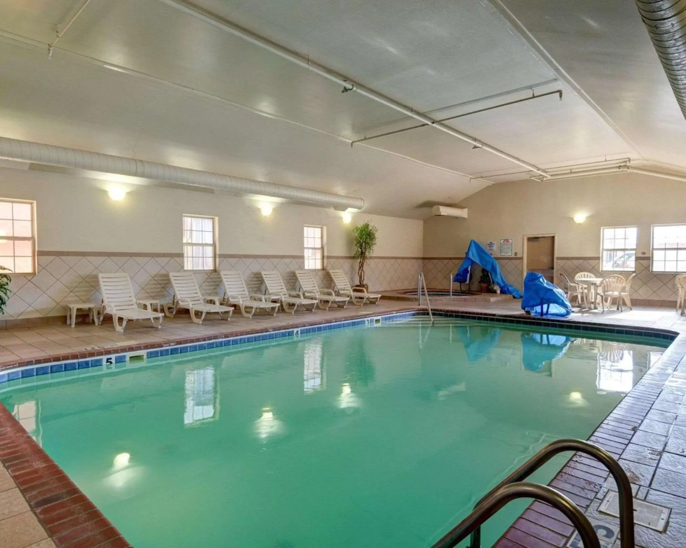 On site, Swimming Pool in Quality Inn Fort Smith I-540