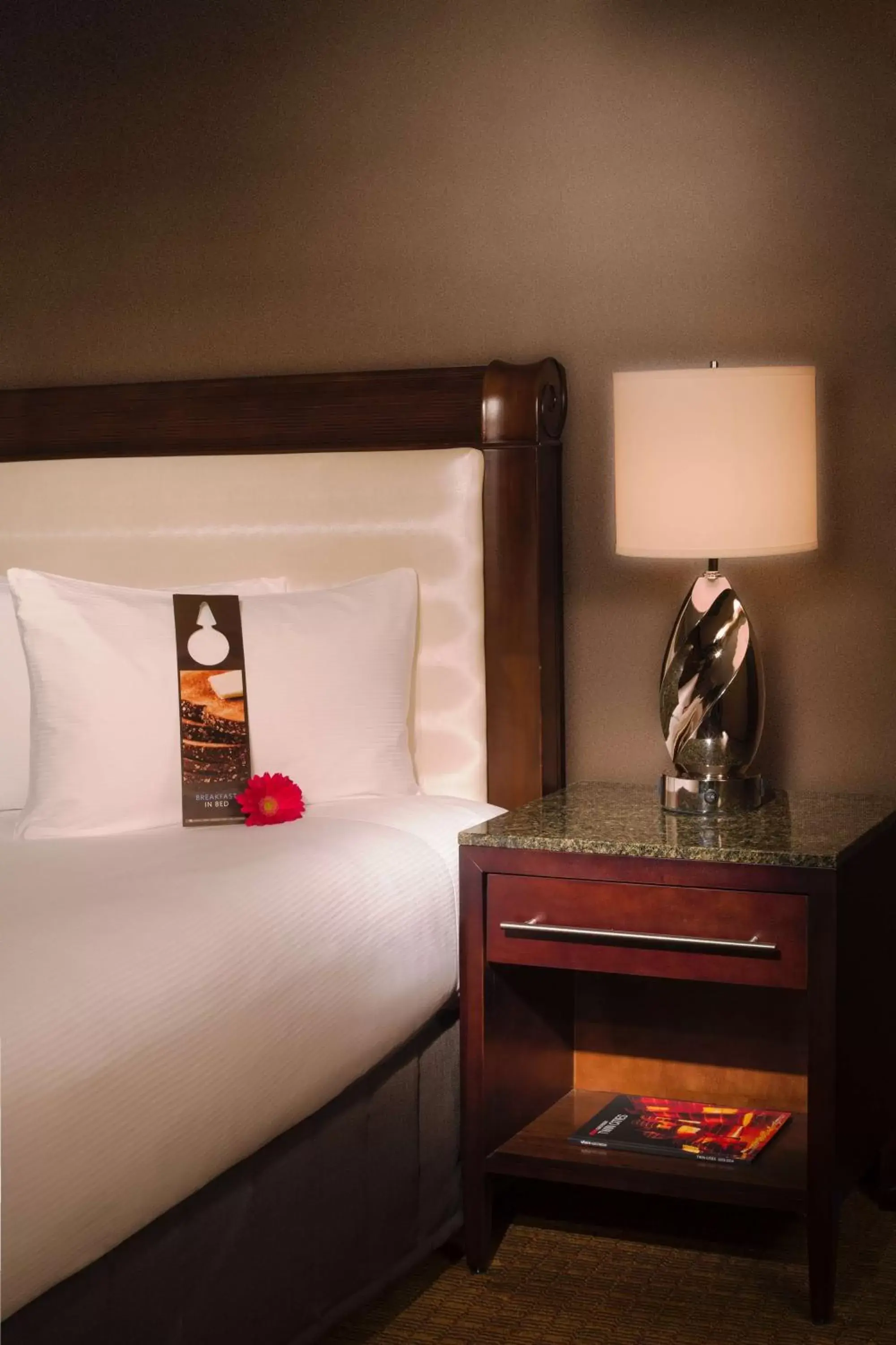 Bed in Hilton Minneapolis Bed in Hilton Minneapolis