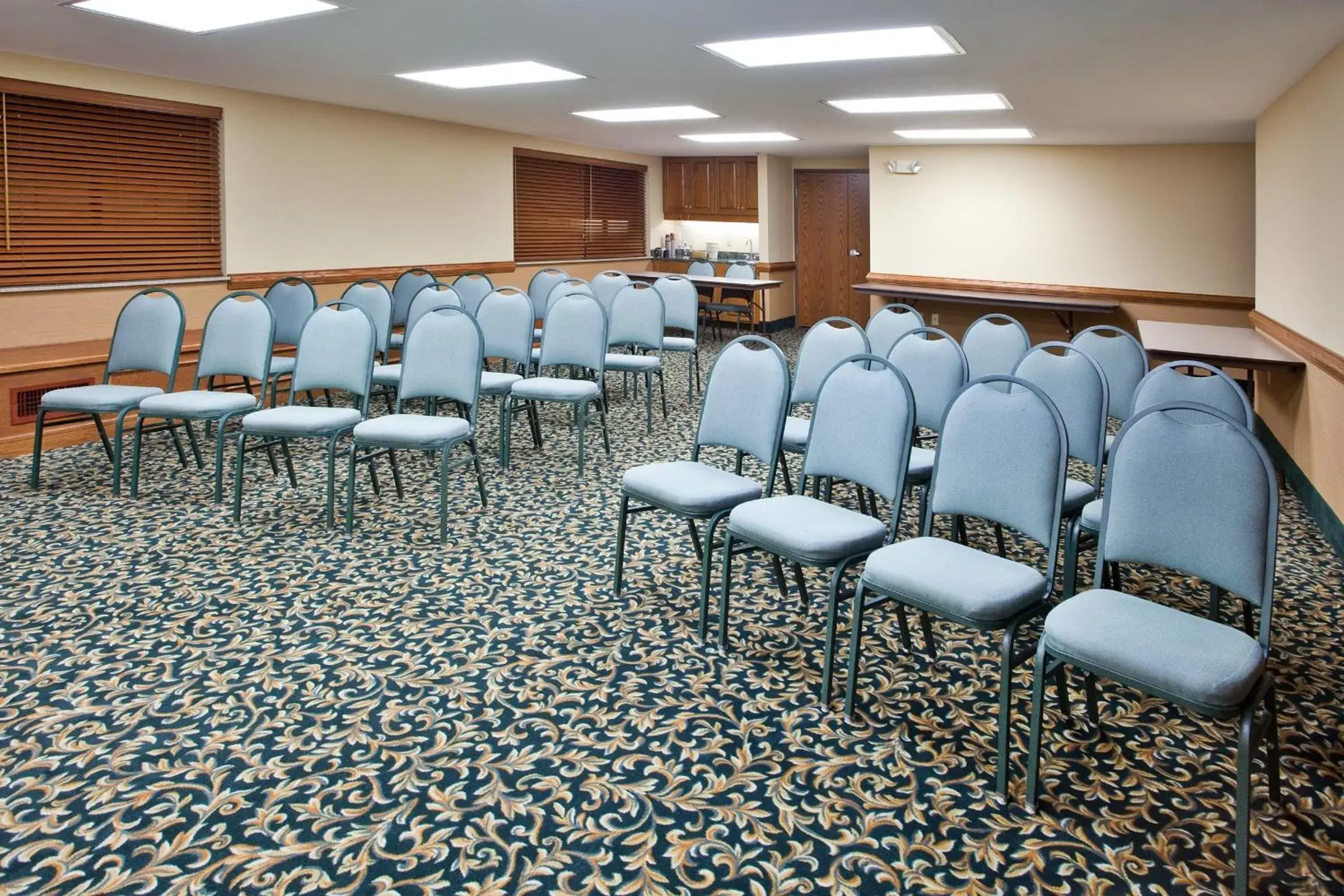 Meeting/conference room in Country Inn & Suites by Radisson, Jonesborough-Johnson City West, TN