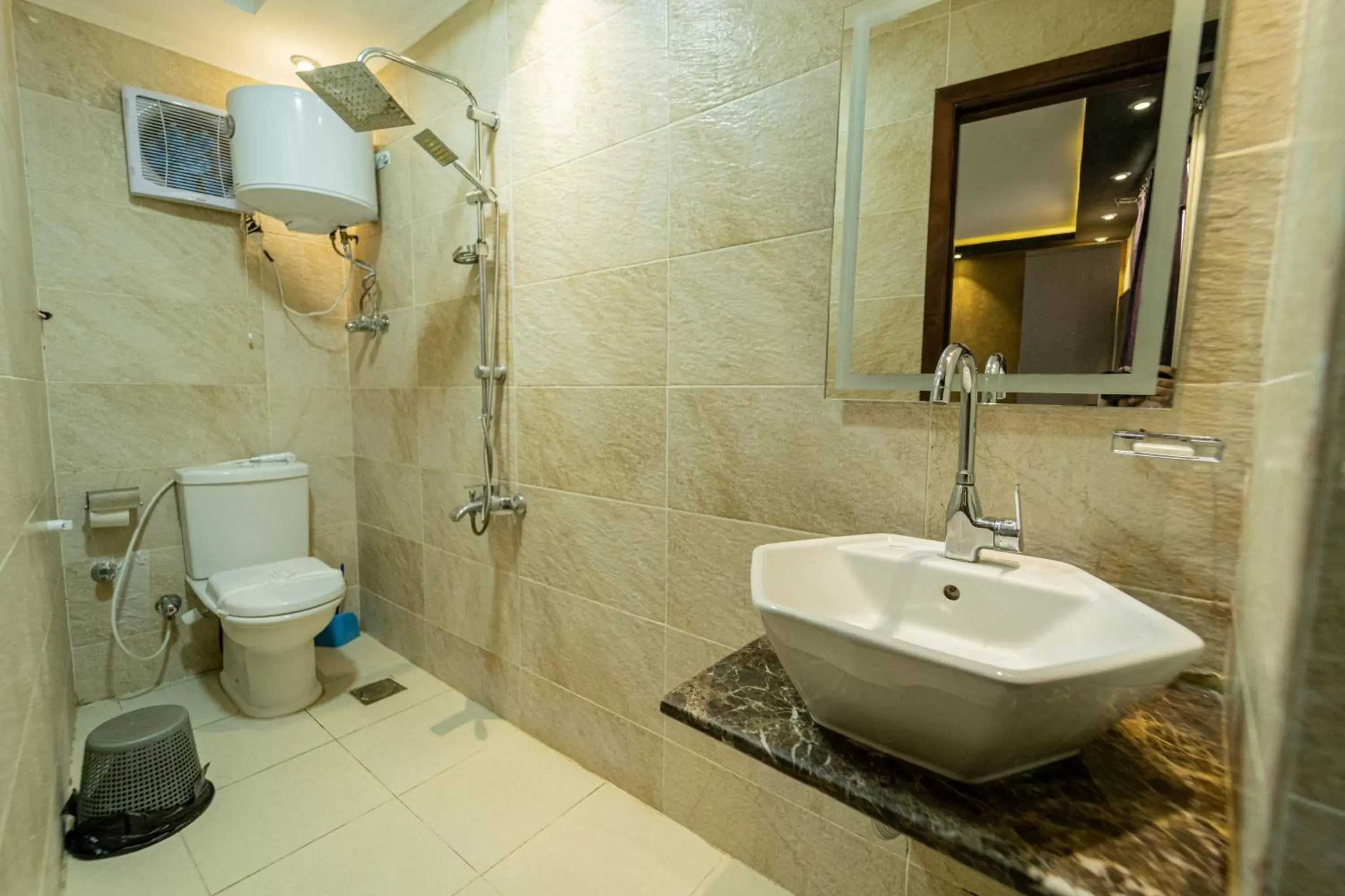 Bathroom in Gardenia Inn Hotel Bathroom in Gardenia Inn Hotel