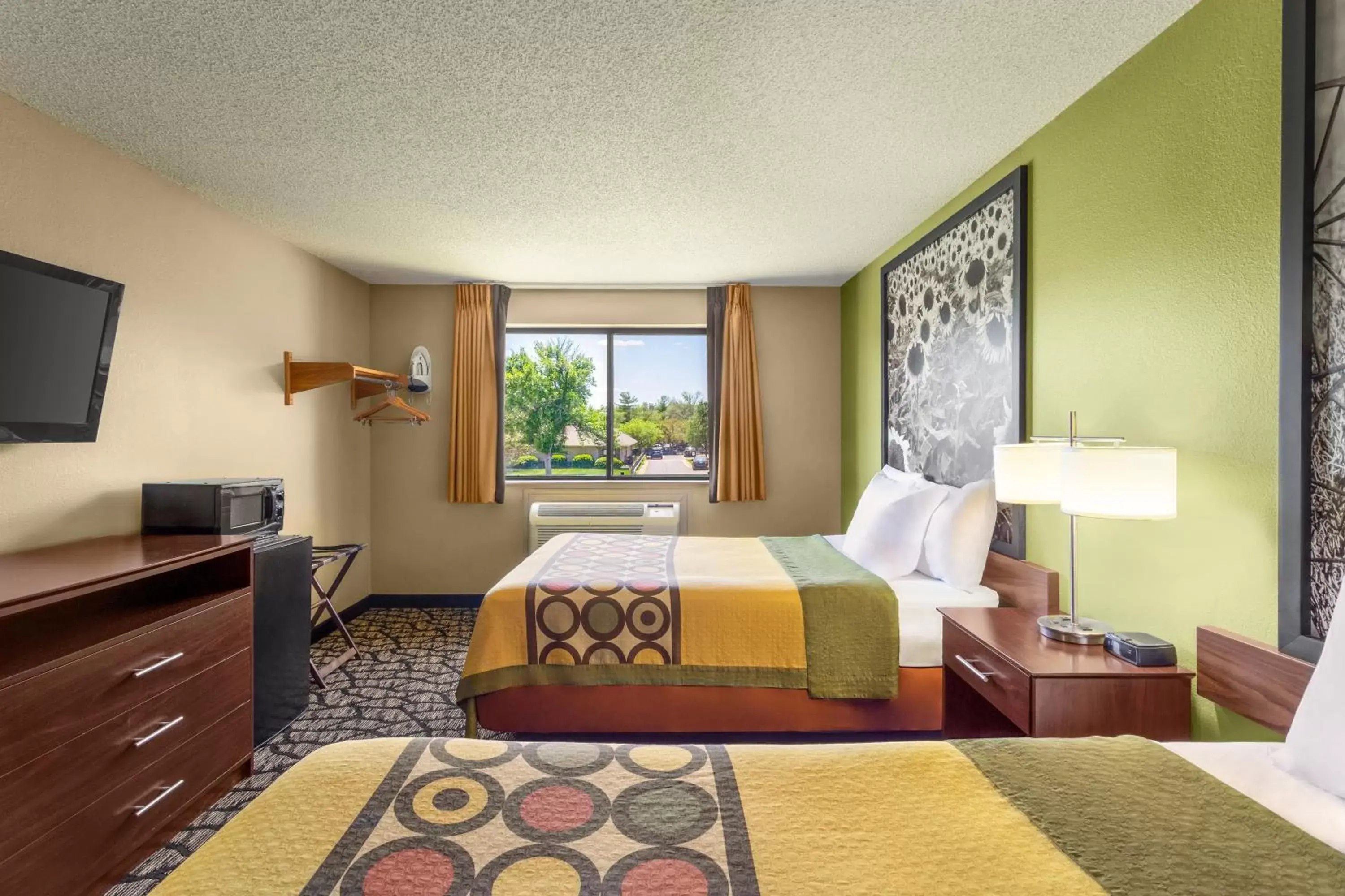 Queen Room with Two Queen Beds - Non-Smoking in Super 8 by Wyndham Ankeny/Des Moines Area