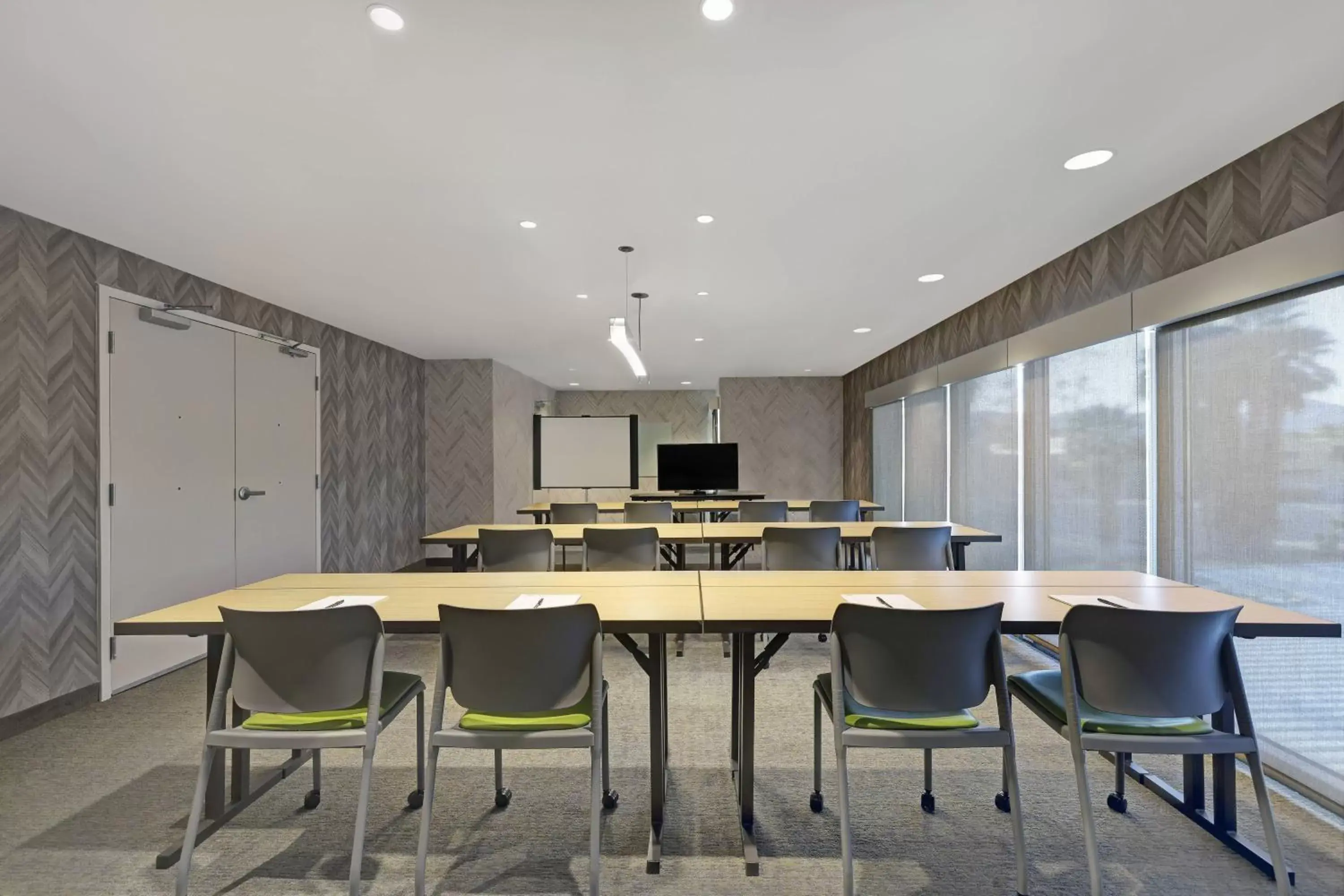 Meeting/conference room in SpringHill Suites by Marriott Palm Desert