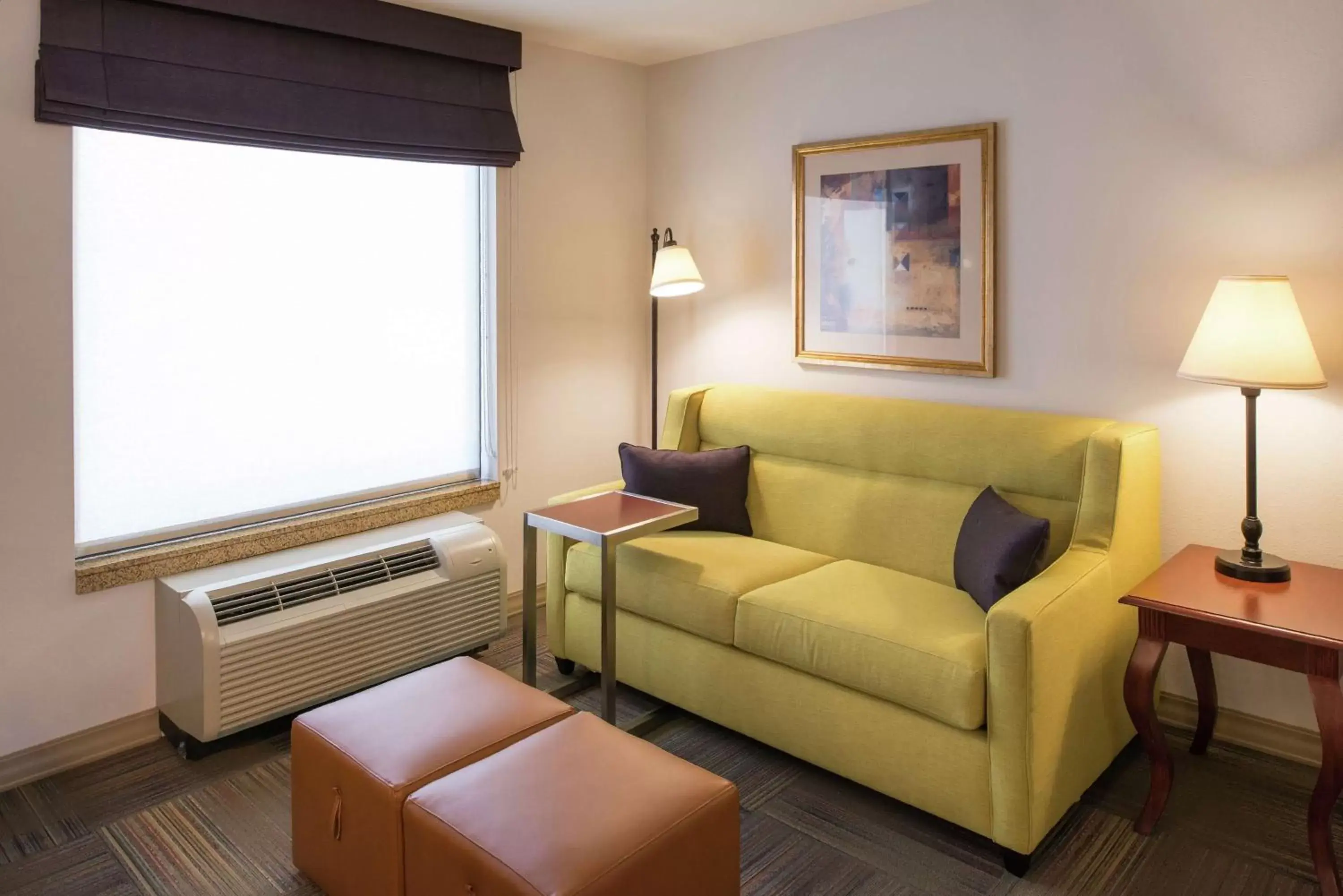 Living room, Seating Area in Hampton Inn & Suites Rifle